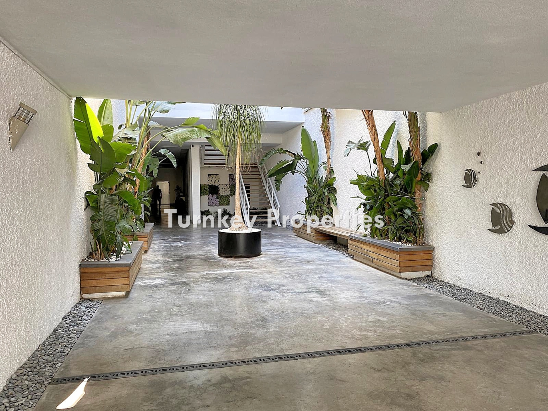 Gündoğan'da Satılık Denize Sıfır Ultra-Lüks, Full Eşyalı 5+1 Daire