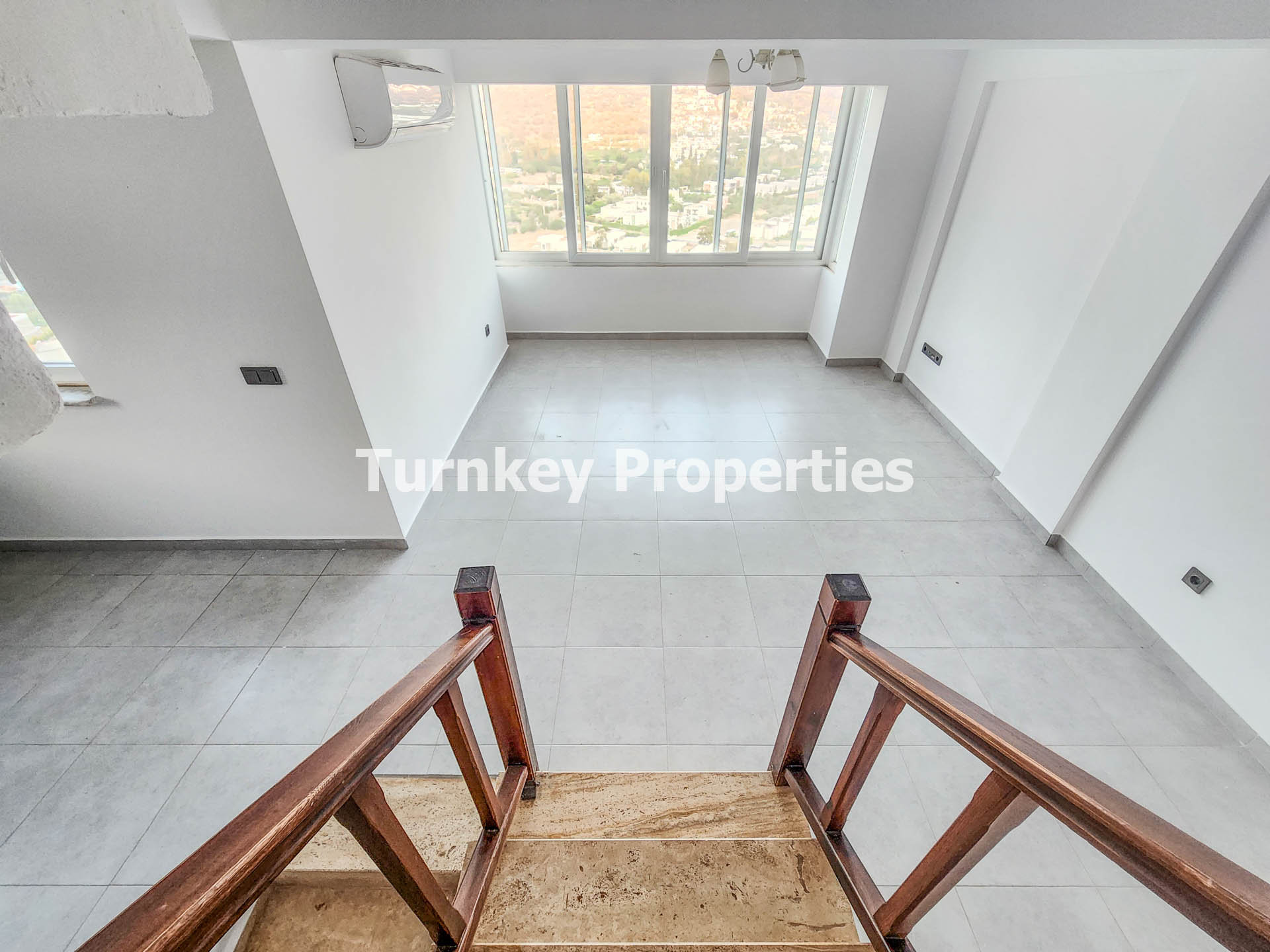 Gümüşlük Sahile Yakın, Manzaralı Senelik Kiralık 2 Yatak Odalı Ev