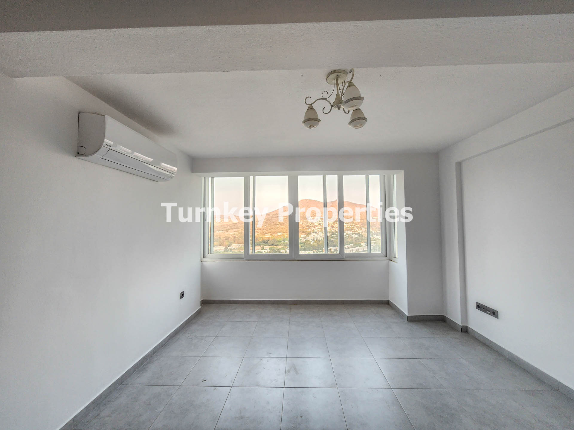Gümüşlük Sahile Yakın, Manzaralı Senelik Kiralık 2 Yatak Odalı Ev