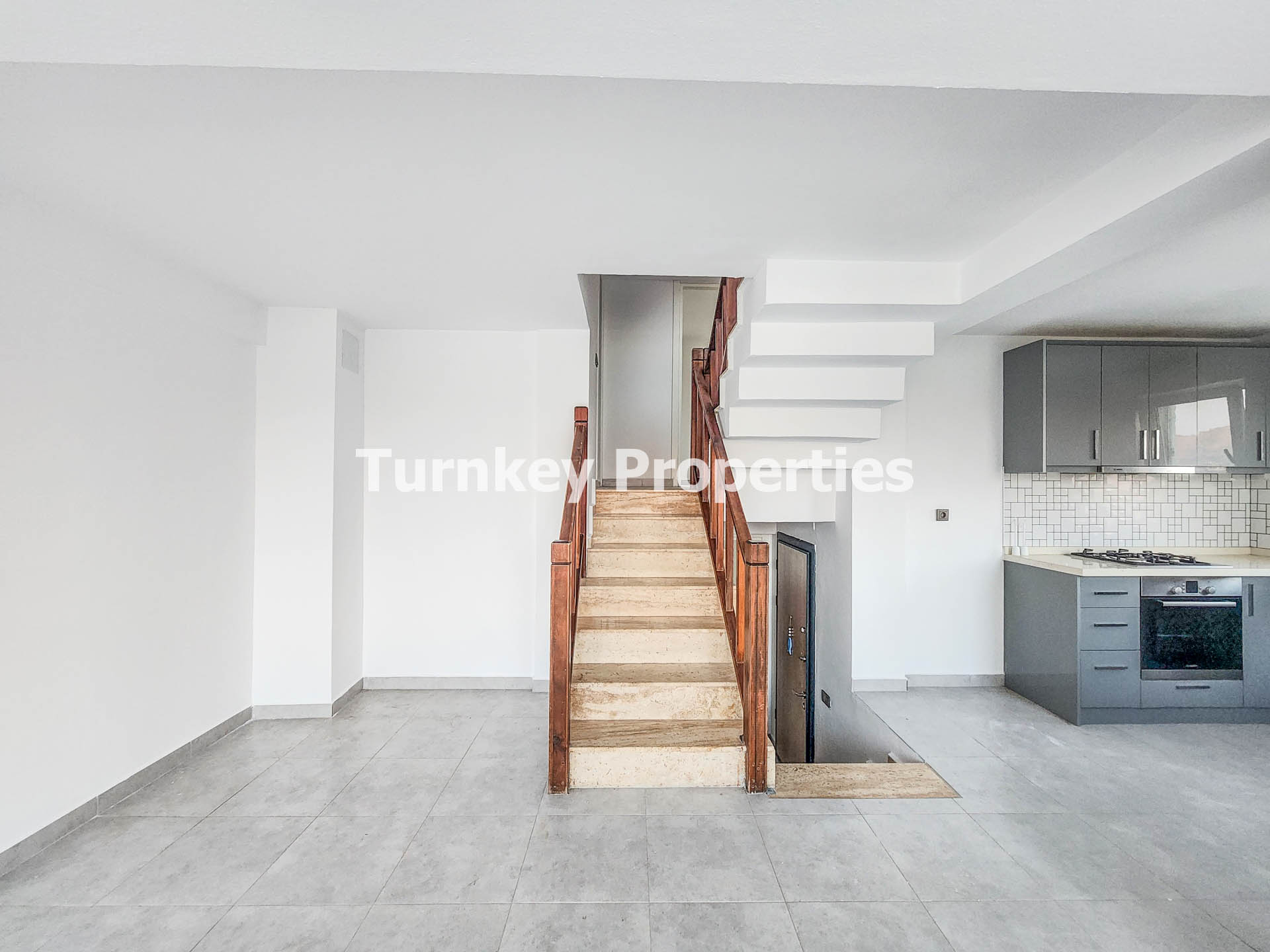 Gümüşlük Sahile Yakın, Manzaralı Senelik Kiralık 2 Yatak Odalı Ev