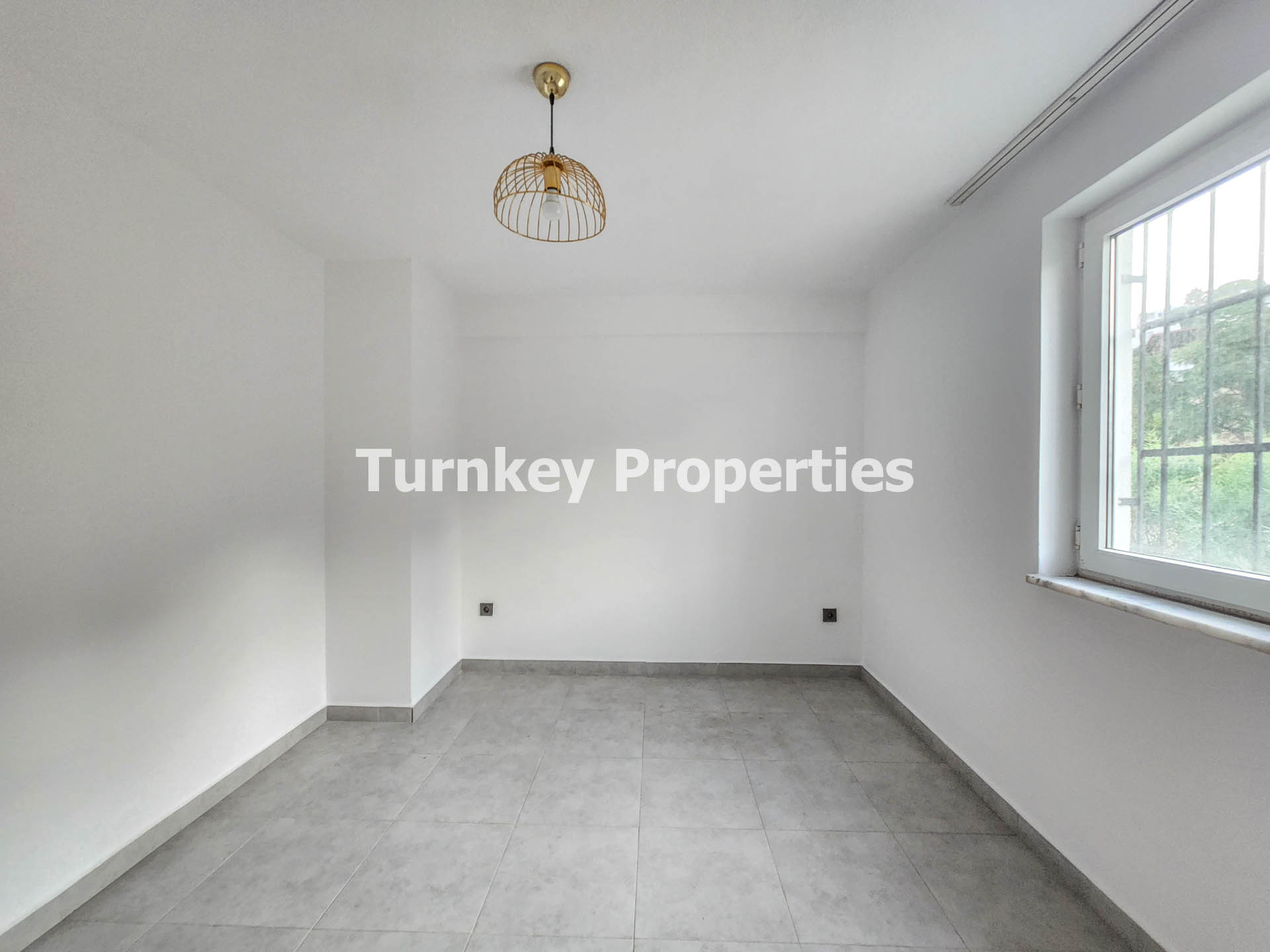 Gümüşlük Sahile Yakın, Manzaralı Senelik Kiralık 2 Yatak Odalı Ev