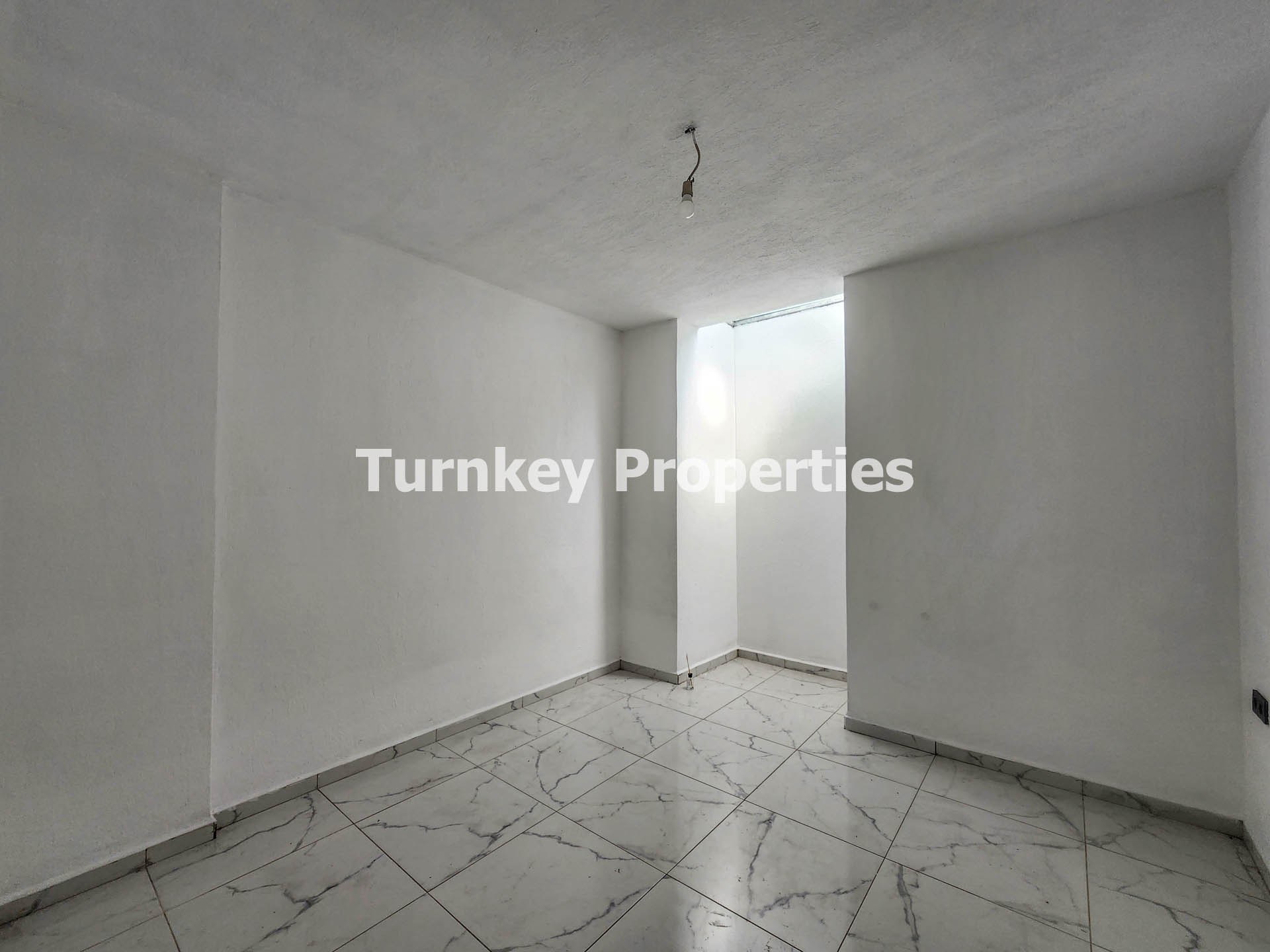Gündoğan'da Kiralık Dubleks Farilya Merkezi Konumda Geniş Bahçeli