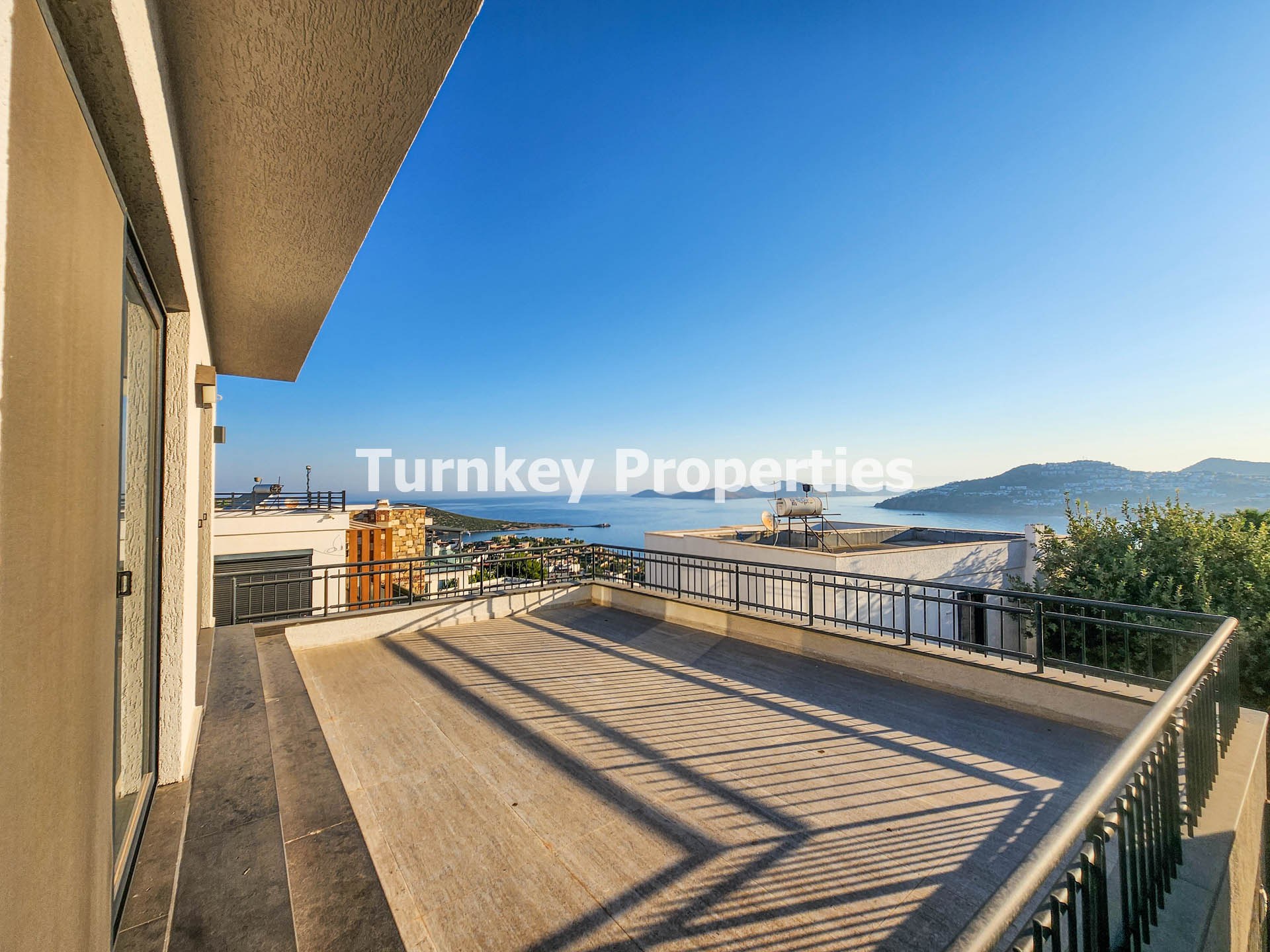 Bodrum Koyunbaba'da Satılık Müstakil Ev Deniz Manzaralı, Aidatsız