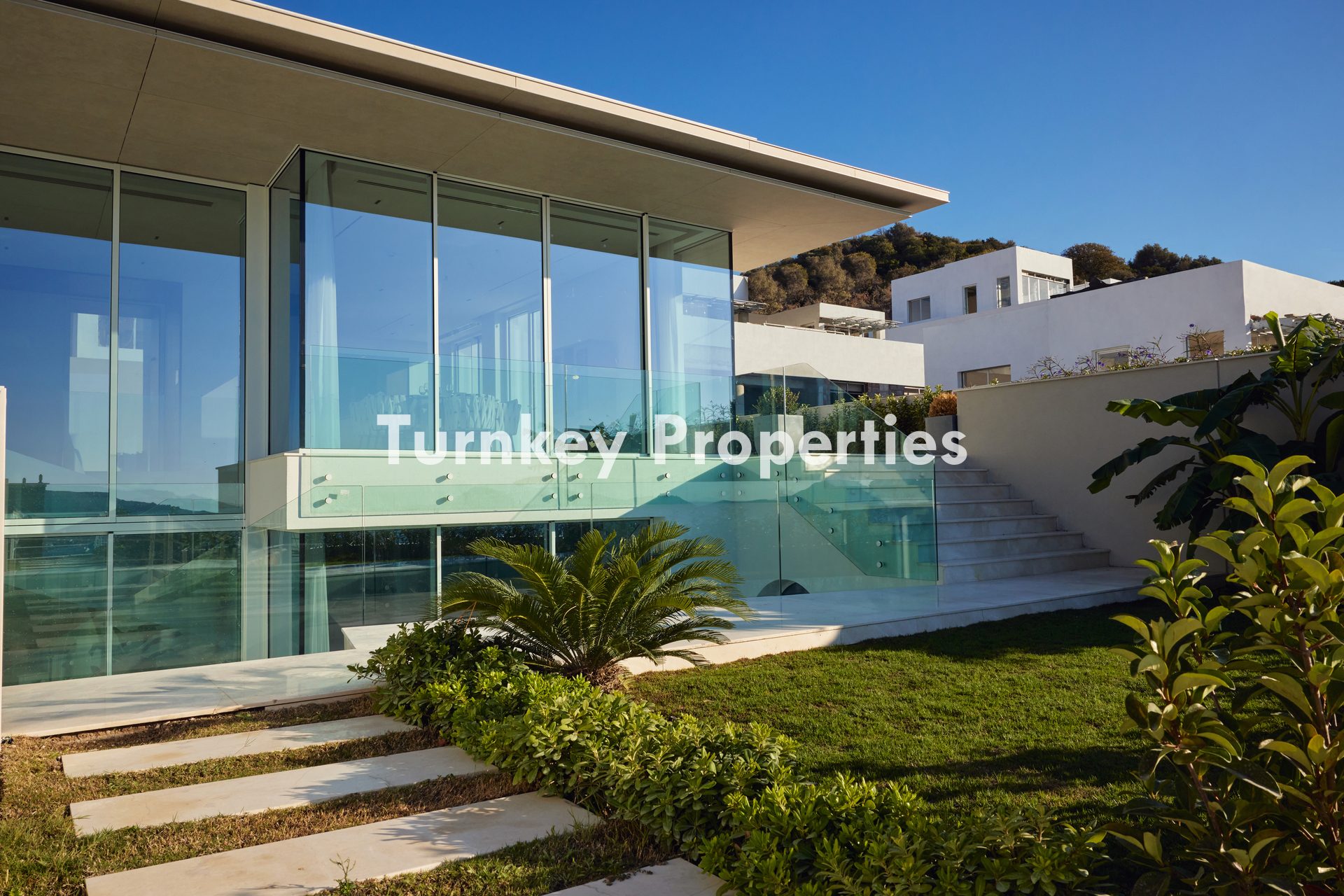 Yalıkavak Marina Manzaralı Satılık Süper Lüks Özel Havuzlu Villa