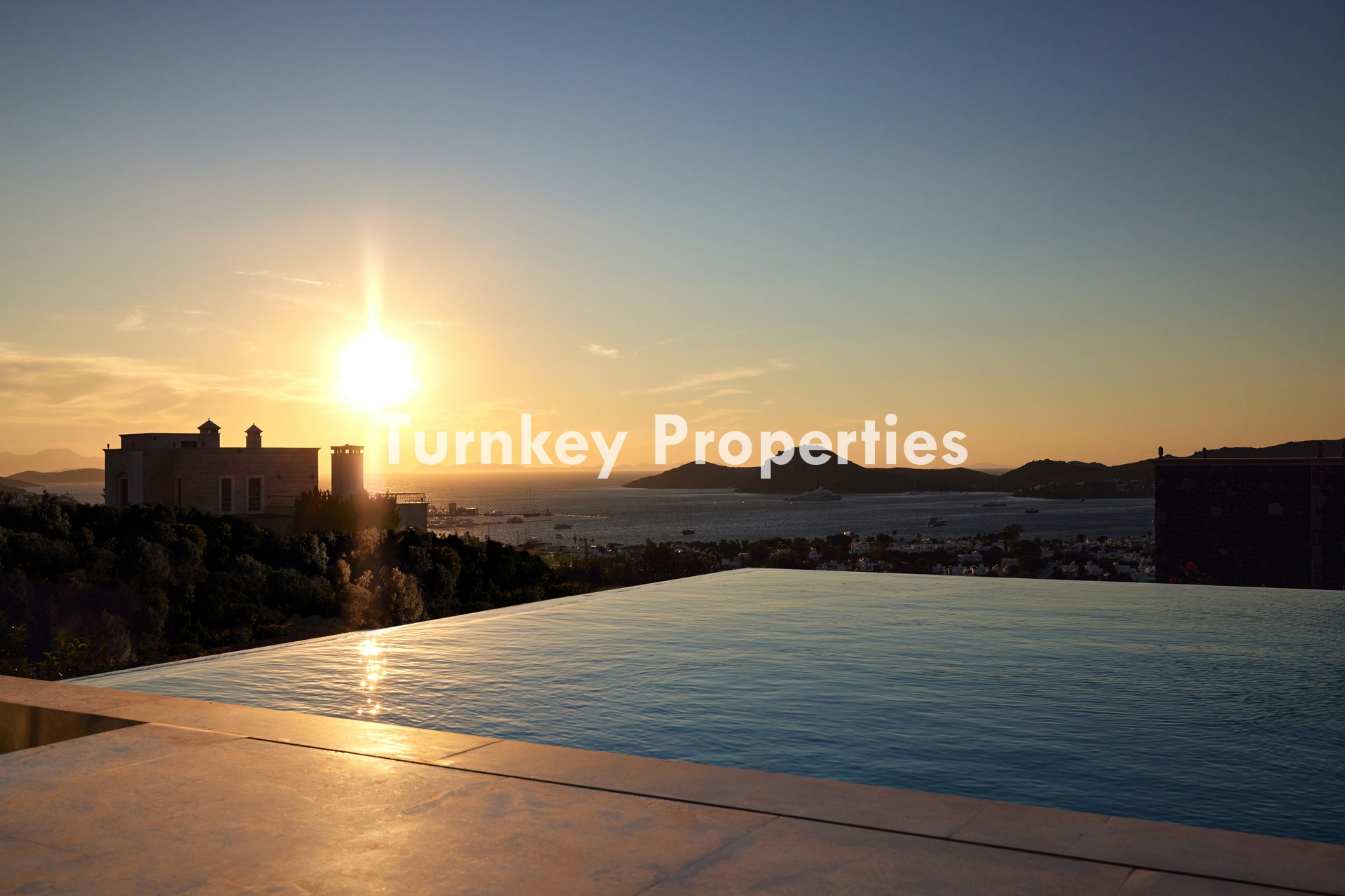 Yalıkavak Marina Manzaralı Özel Havuz Sezonluk Kiralık Lüks Villa