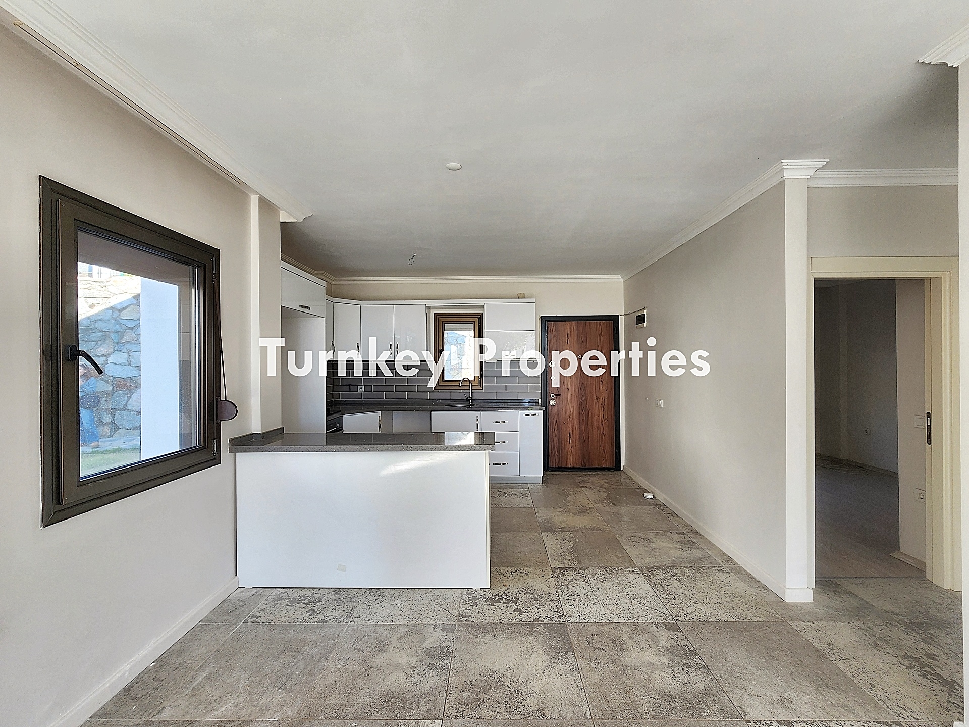 Gümüşlük Koyunbaba Satılık Bahçe Katı Daire Plaja Yakın Site İçi