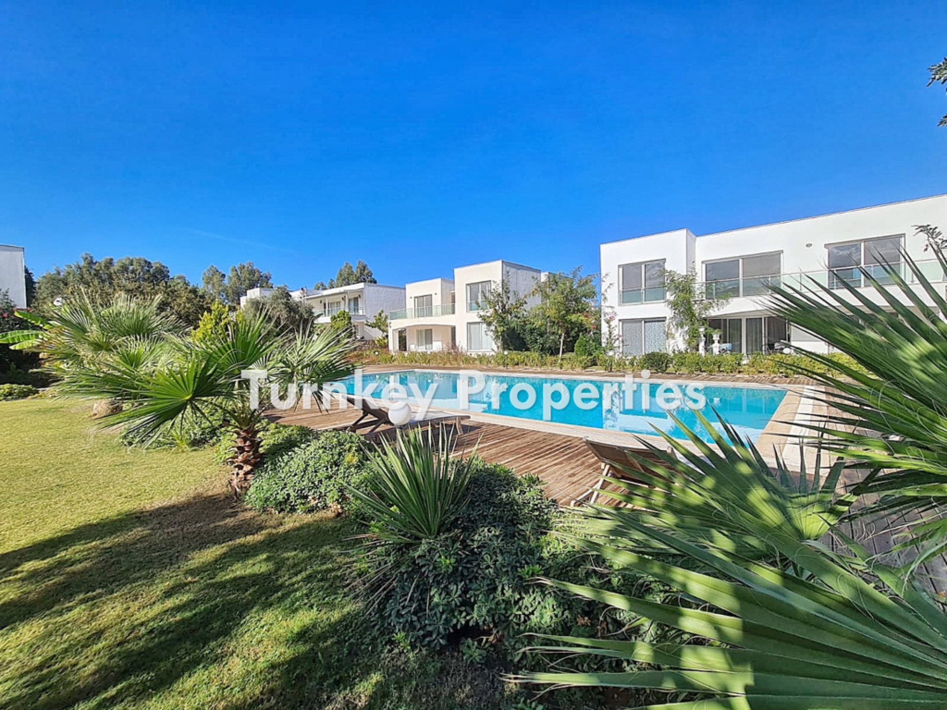 Yalıkavak, Tilkicik’te Denize Yakın, Merkezi Konumda Satılık Lüks Daire