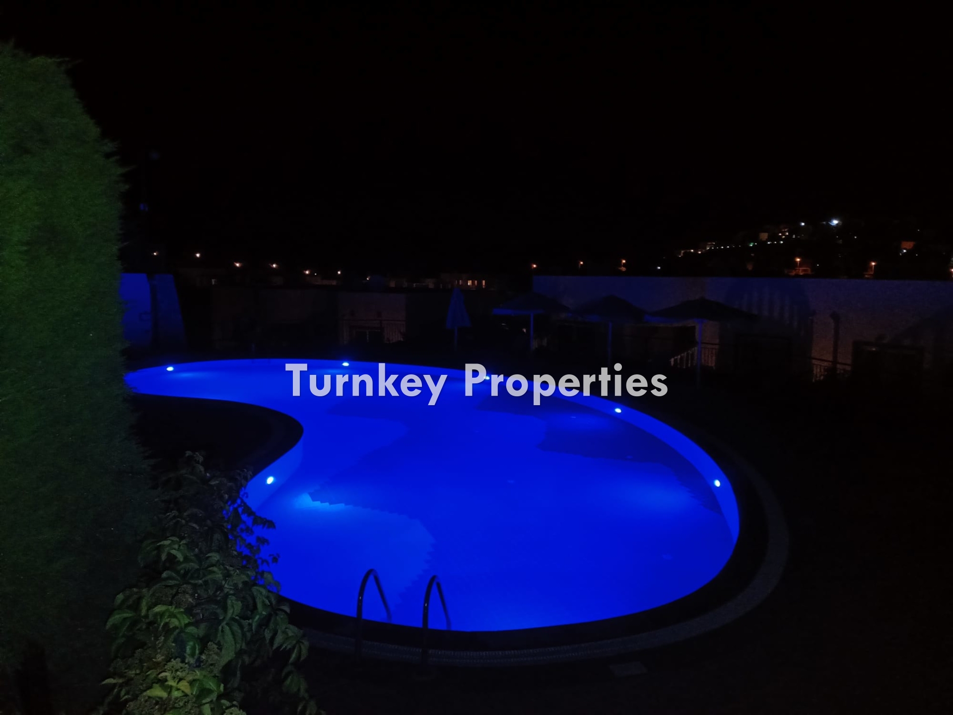 Bodrum Boğaziçi Satılık Bahçe Katı Daire Flamingo Gölü Manzaralı