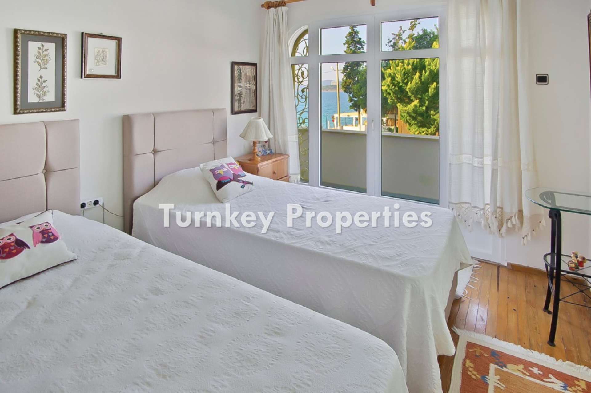 Güvercinlik Satılık Villa Denize Yakın Deniz Manzaralı Geleneksel