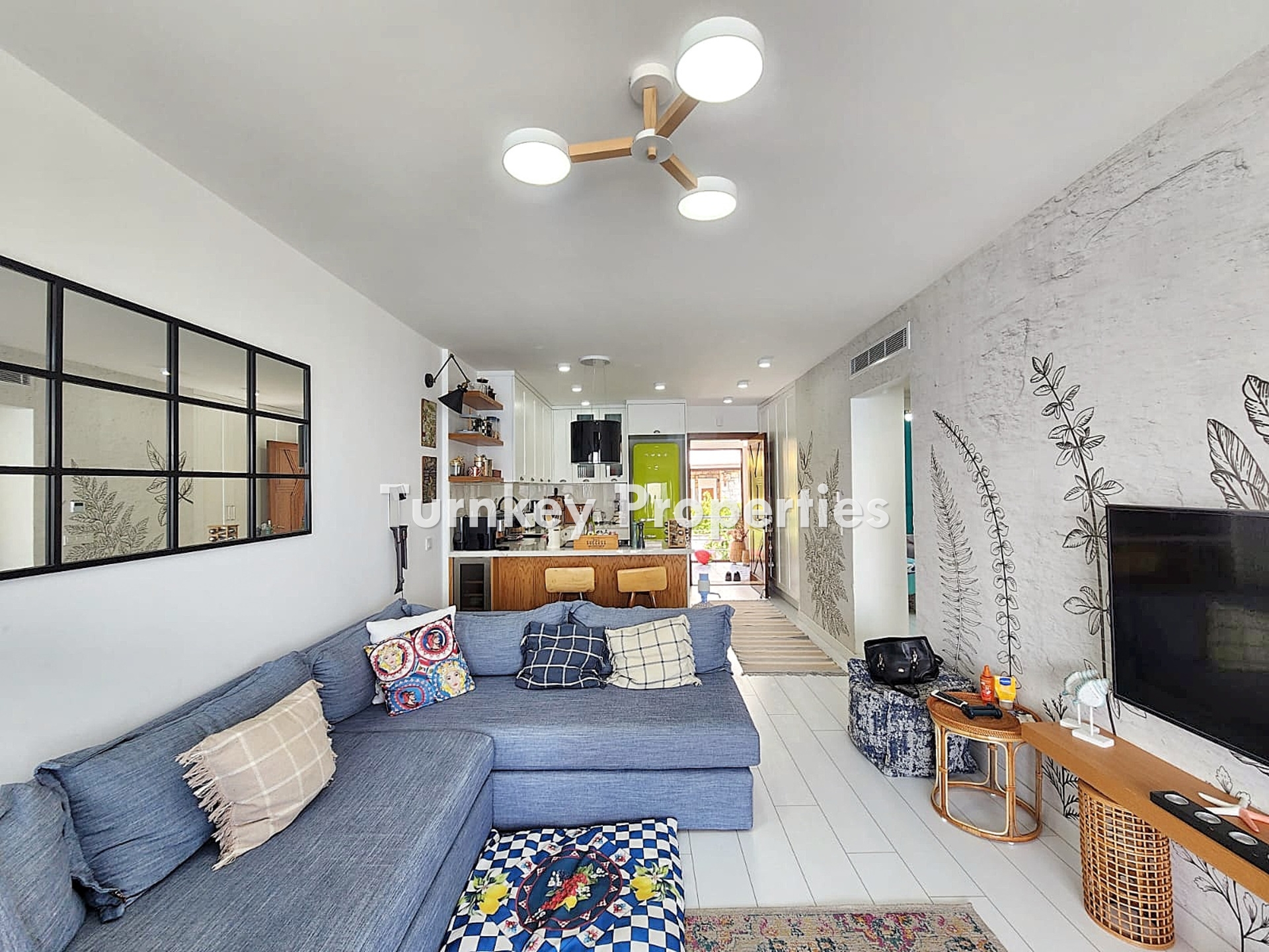 Denize Sıfır Lüks Sitede Muhteşem Deniz Manzaralı Satılık 2+1 Daire