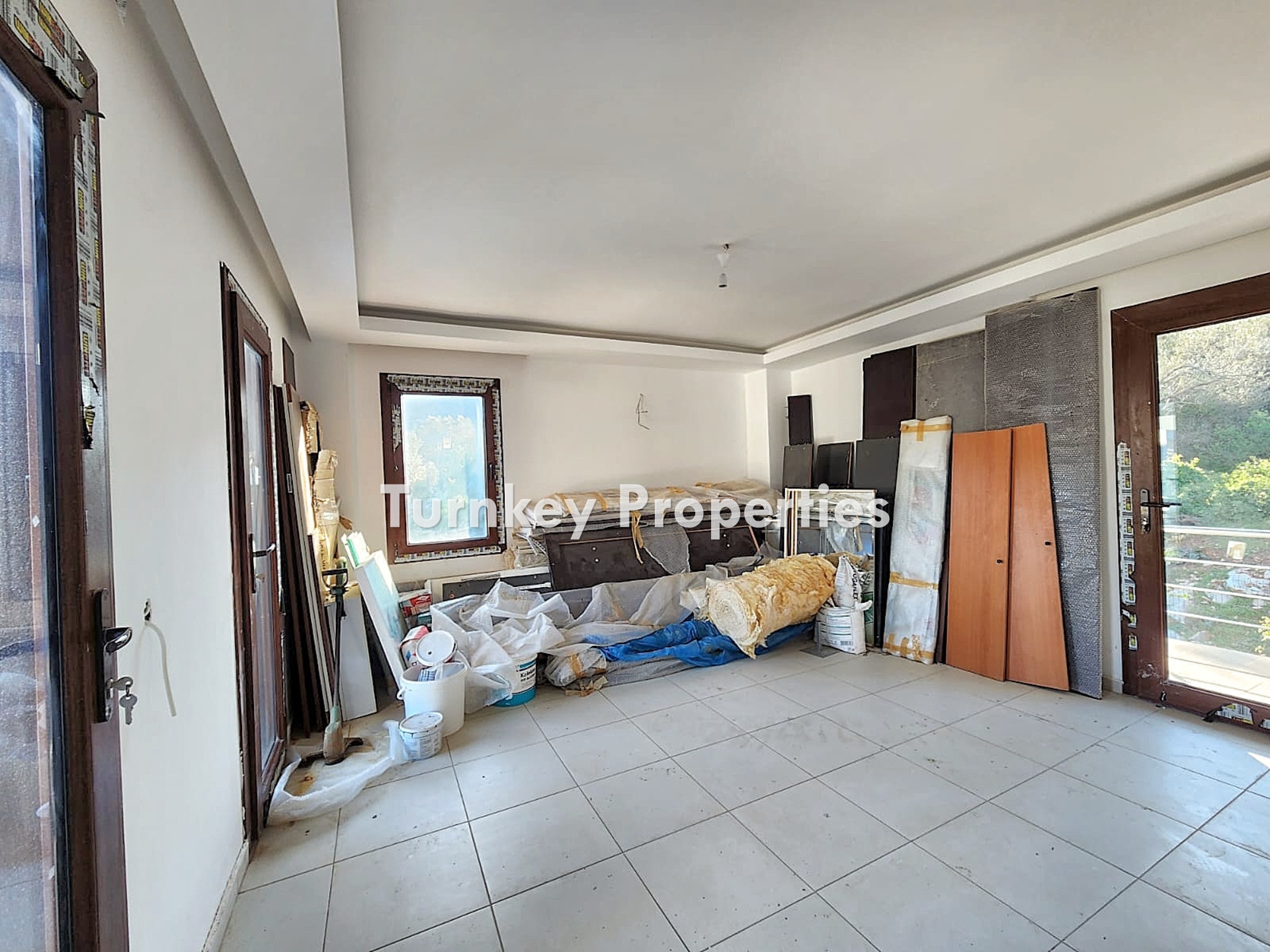 Torba Satılık Müstakil Villa Doğa İçinde Geniş Bahçeli Yaşam Alan