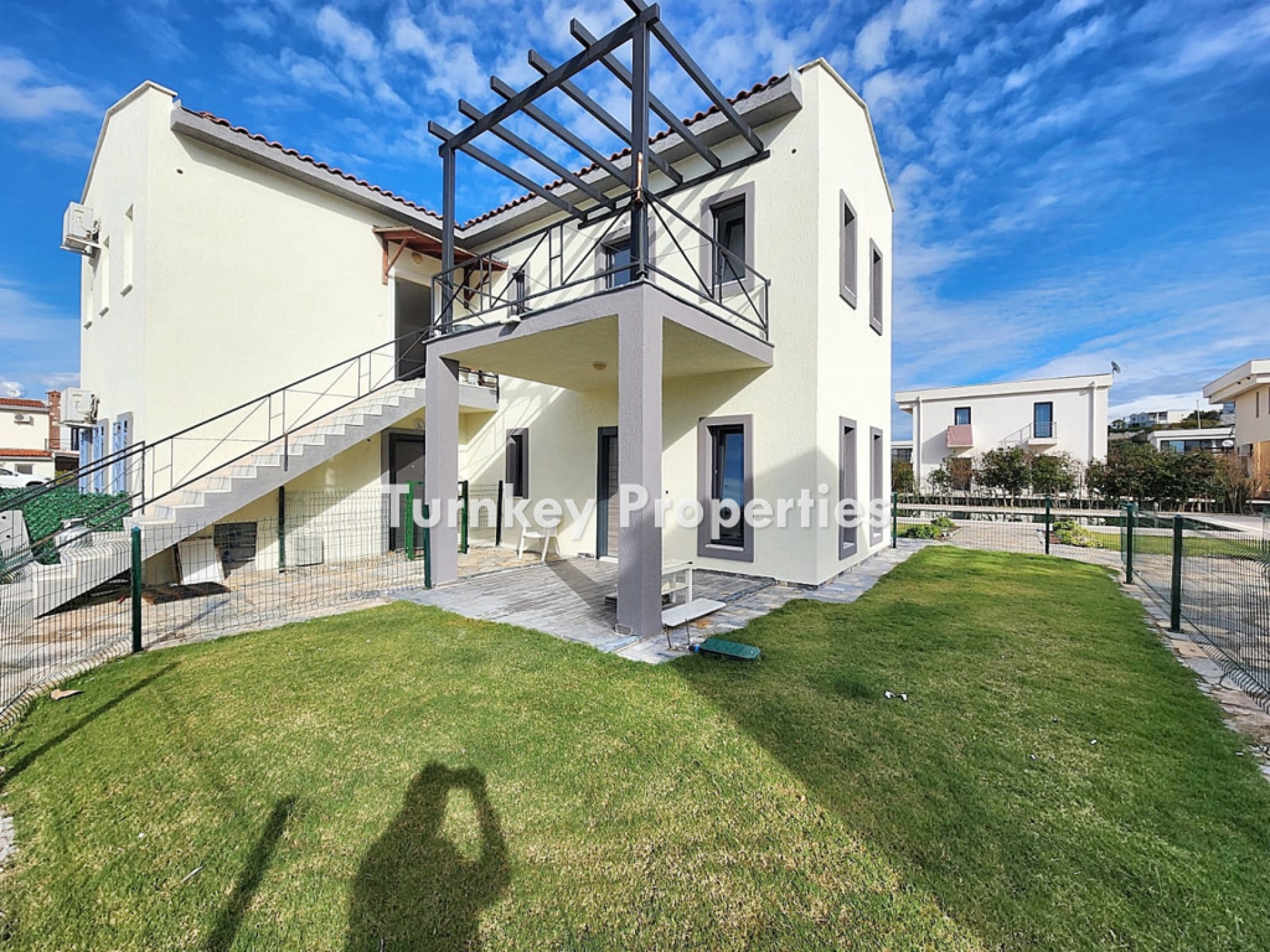 Milas Meşelik’te Satılık Bahçeli Dubleks Yazlık ve Yatırım Fırsatı