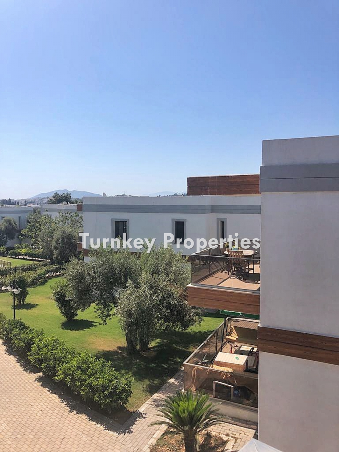 Bodrum, Konacık'ta Satılık Daire | Merkezi Konumda, Marmara Koleji YakIn, Site İçerisinde Ortak Havuzlu 3+1 Üst Kat Daire