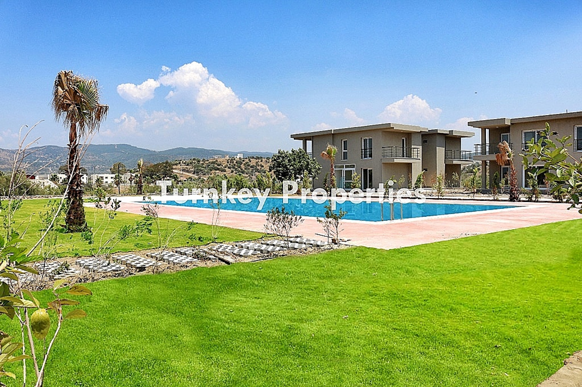 Meşelik Poyrazköy Sitesi Satılık Bahçe Katı Daire Ortak Havuzlu