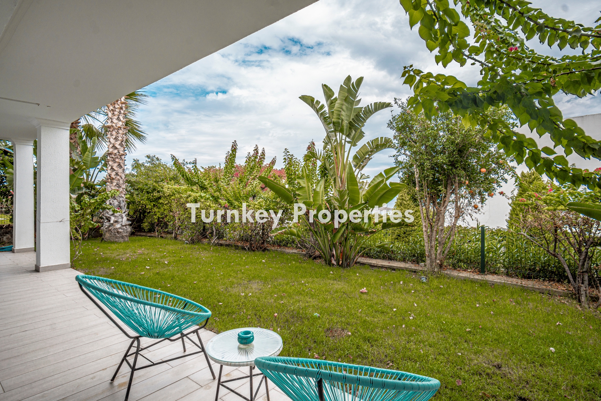 Türkbükü Hebil Koyu’nda Eşsiz Manzaralı, Denize Sıfır Satılık 4+1 Daire