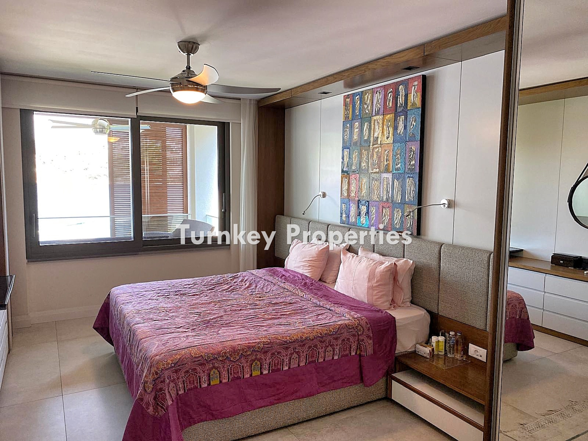 Gündoğan'da Satılık Denize Sıfır Ultra-Lüks, Full Eşyalı 5+1 Daire