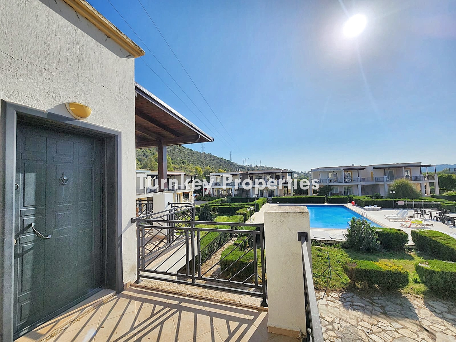 Dörttepe Satılık Daire Ortak Havuzlu Site İçinde Avantajlı