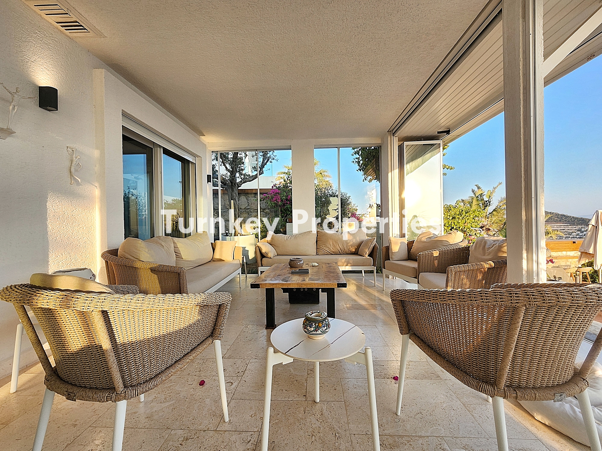 Bodrum Gümüşlük Satılık Villa Yunan Adaları ve Gün Batımı Manzara