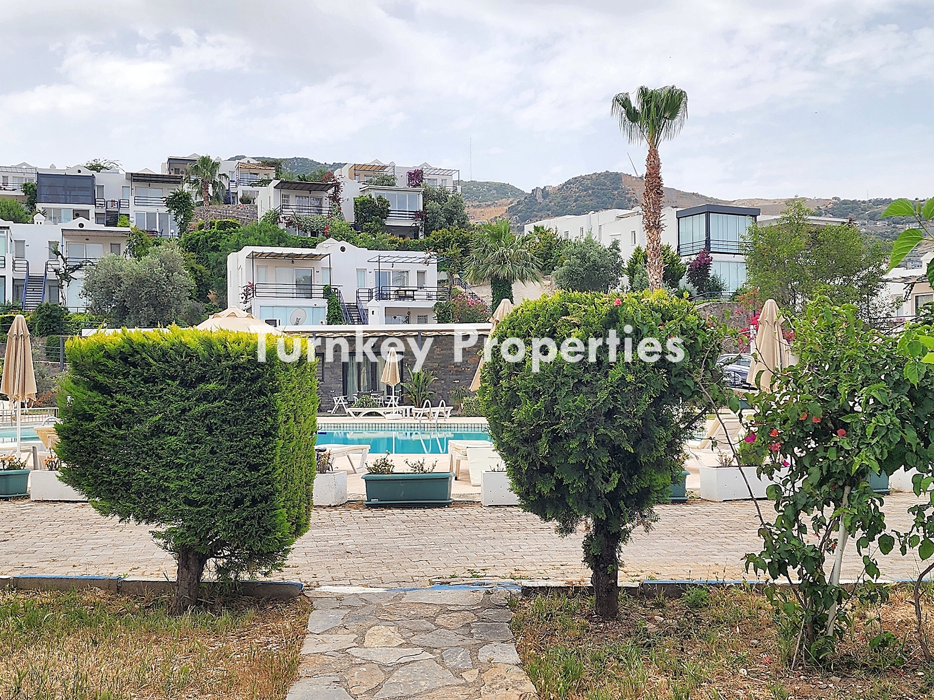 Yalıkavak Merkez Sezonluk Kiralık Daire | Full Eşyalı, Bahçe Katı