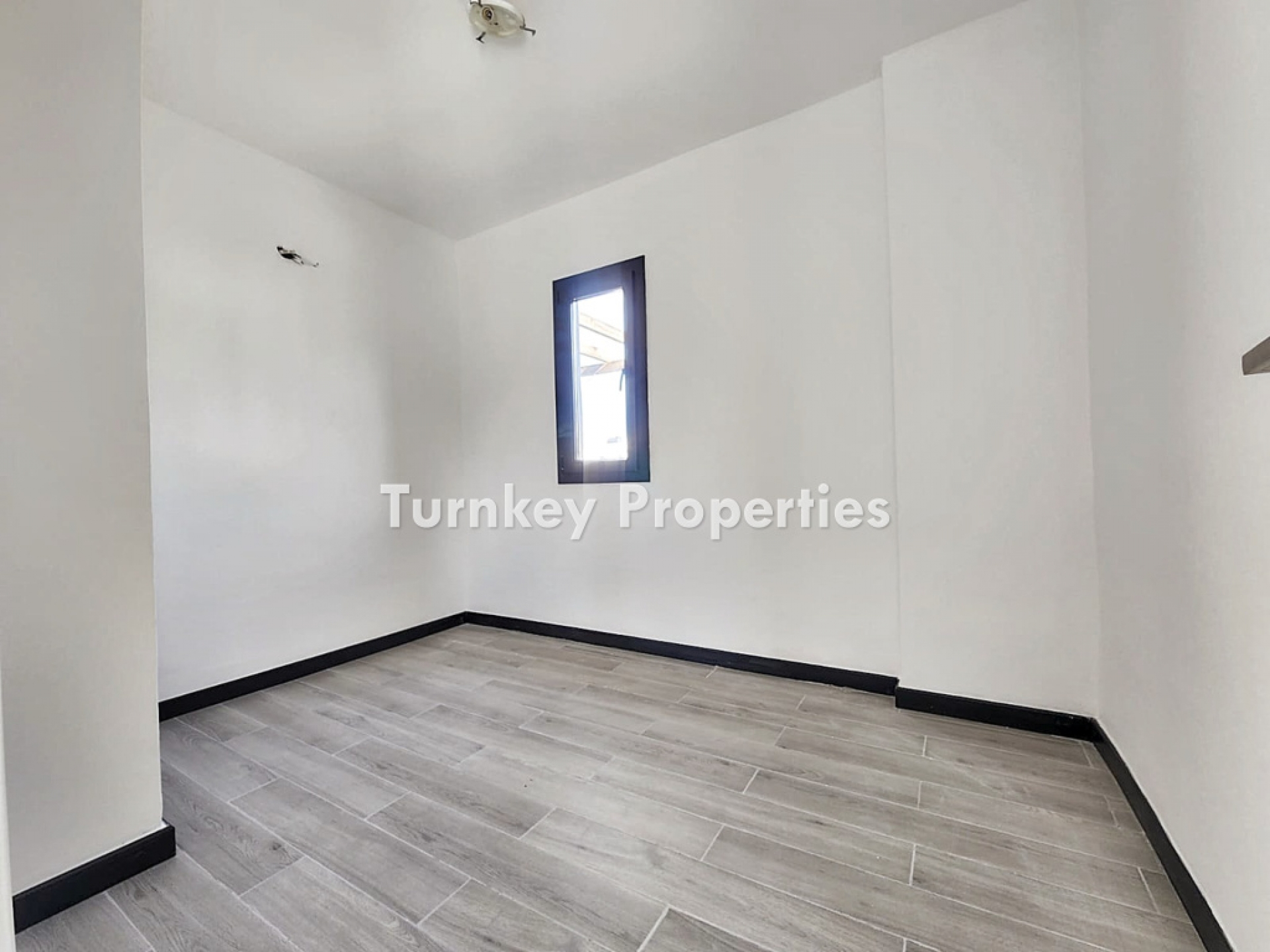 Milas Meşelik’te Satılık Bahçeli Dubleks Yazlık ve Yatırım Fırsatı