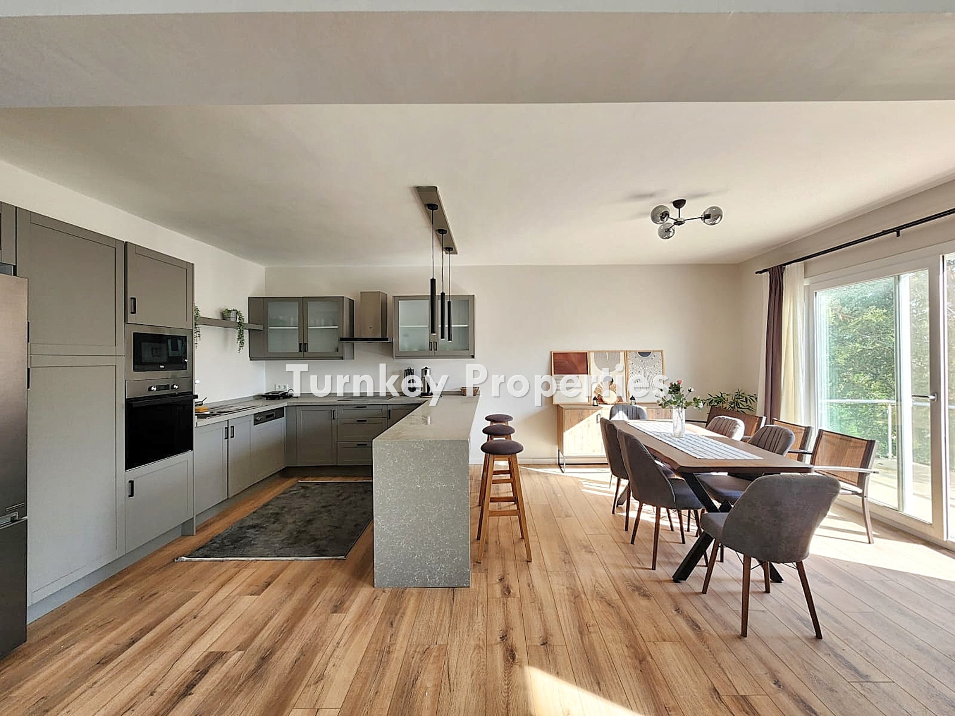 Yalıkavak, Tilkicik’te Denize Yakın, Merkezi Konumda Satılık Lüks Daire