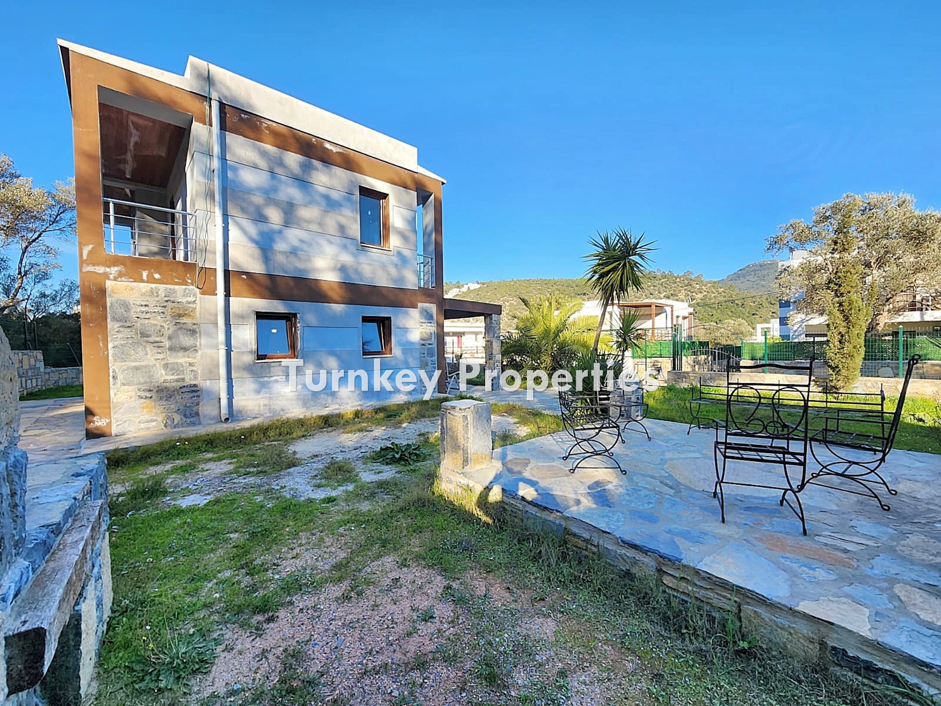 Torba Satılık Müstakil Villa Doğa İçinde Geniş Bahçeli Yaşam Alan