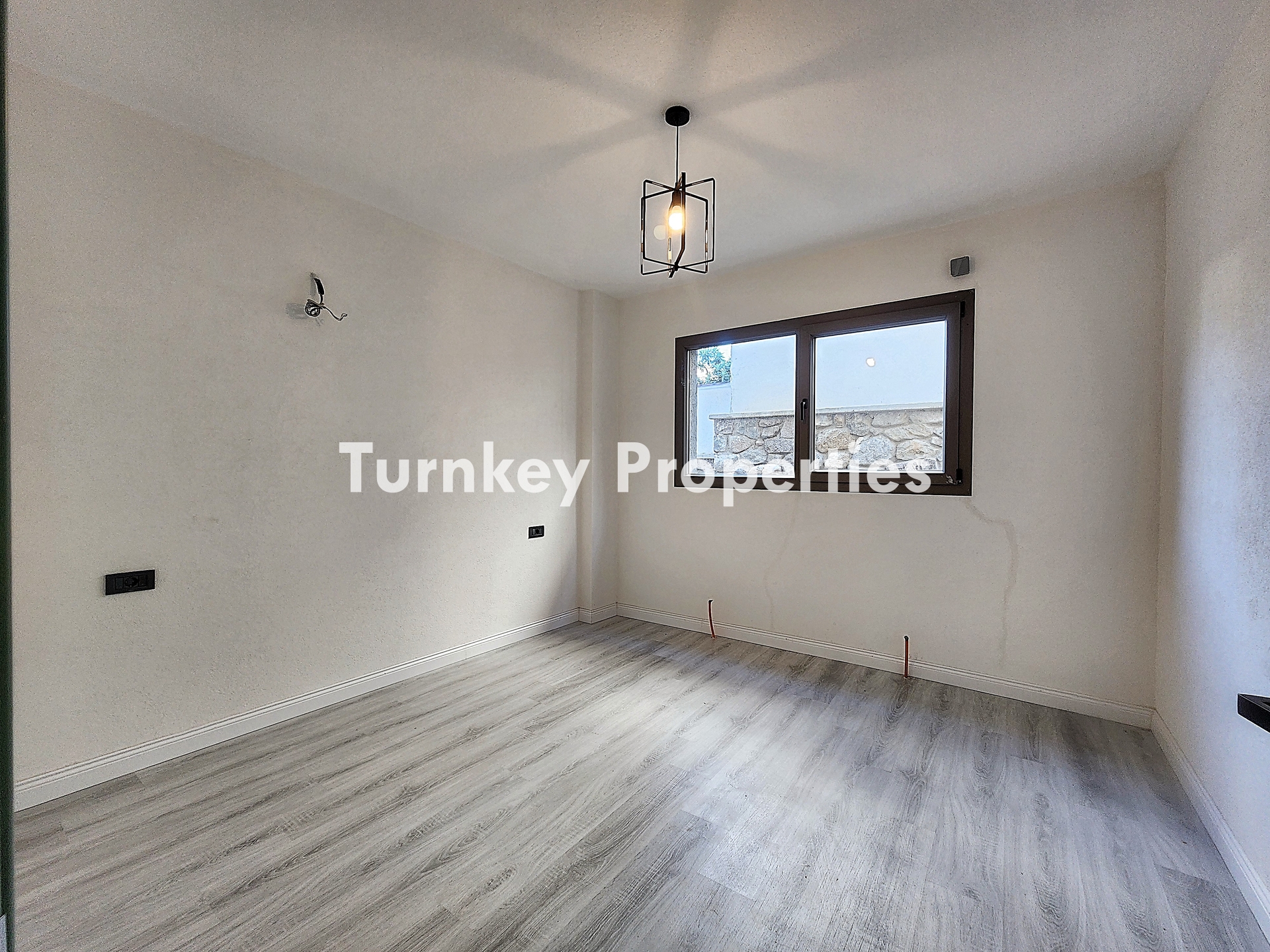 Satıldı - Gündoğan Satılık Bahçe Katı Daire Doğal Taşlı Peyzajlı