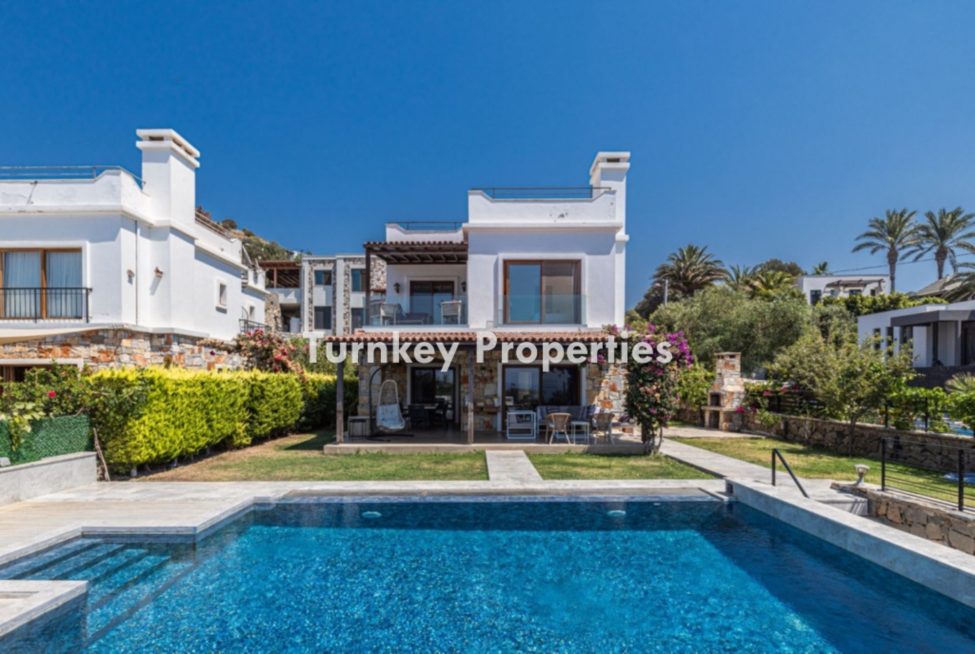 Gümüşlük Satılık Dubleks Villa Deniz Manzaralı Özel Havuzlu