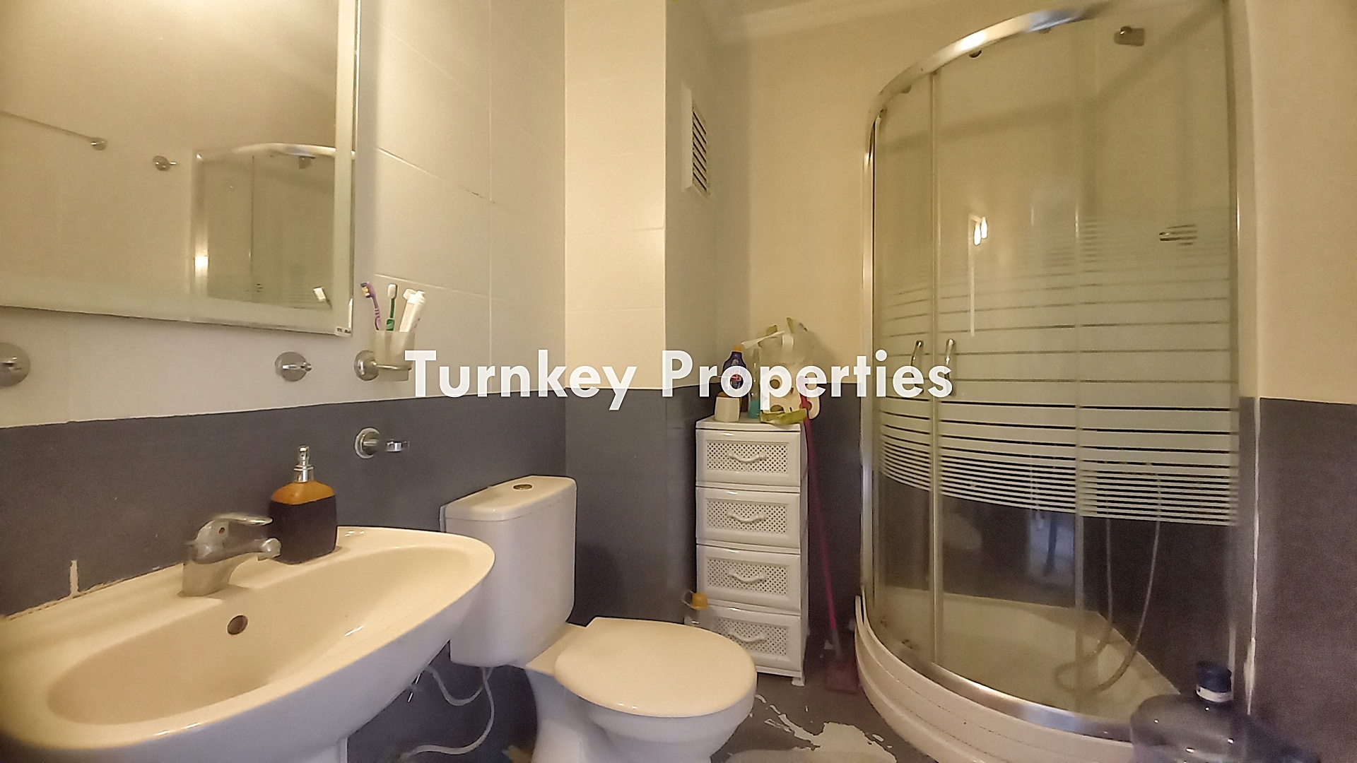 Bodrum, Adabükü Satılık Ev | Yüzme Havuzları, Çocuk Oyun Alanları, Aquapark, Türk Hamamı, Sauna, Fitness