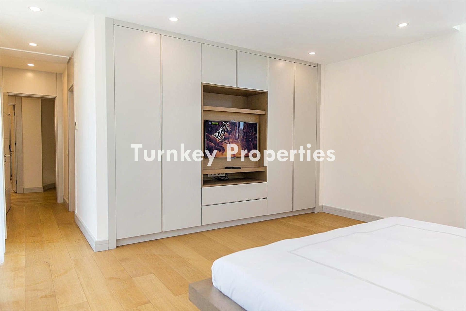 Torba Satılık Villa Denize Sıfır Özel Plajlı Site İçinde Yaşam