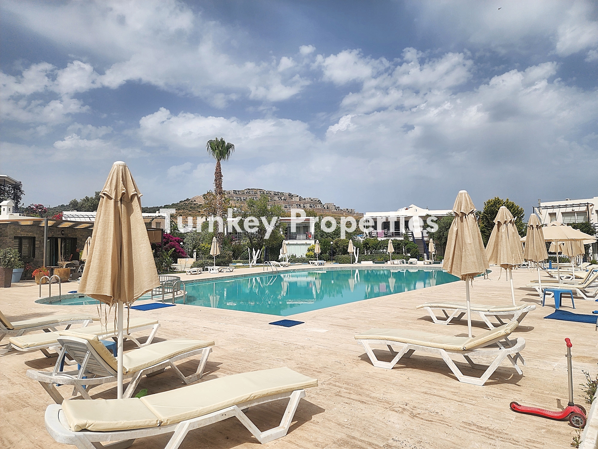 Yalıkavak Merkez Sezonluk Kiralık Daire | Full Eşyalı, Bahçe Katı