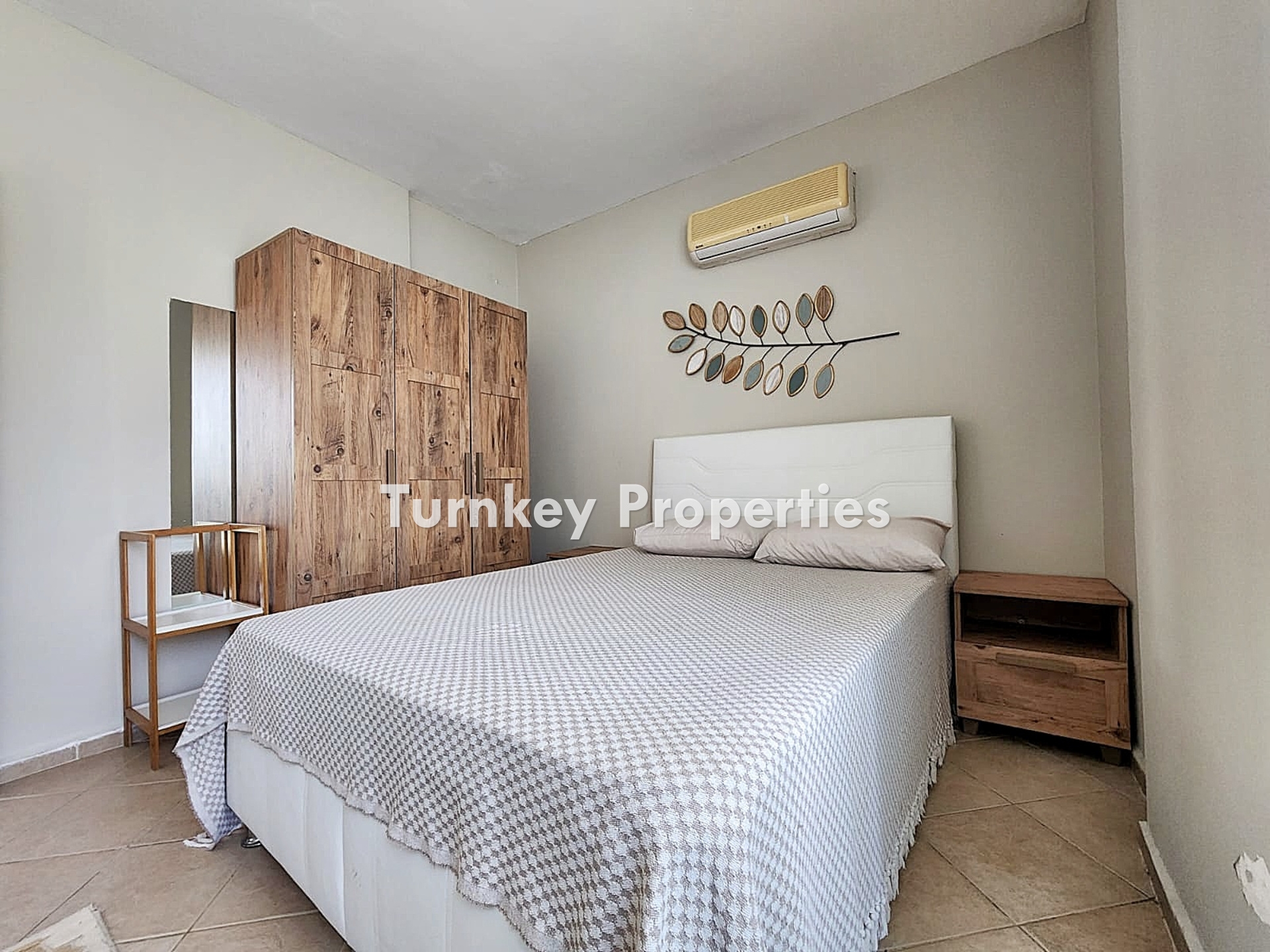 Dörttepe Satılık Daire Ortak Havuzlu Site İçinde Avantajlı