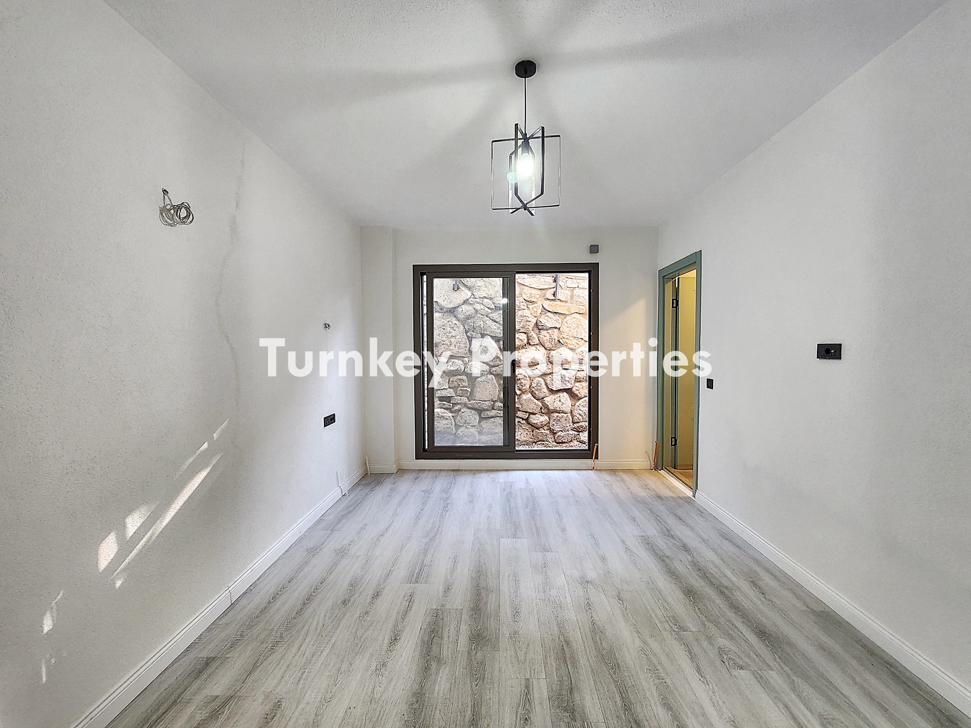 Satıldı - Gündoğan Satılık Bahçe Katı Daire Doğal Taşlı Peyzajlı