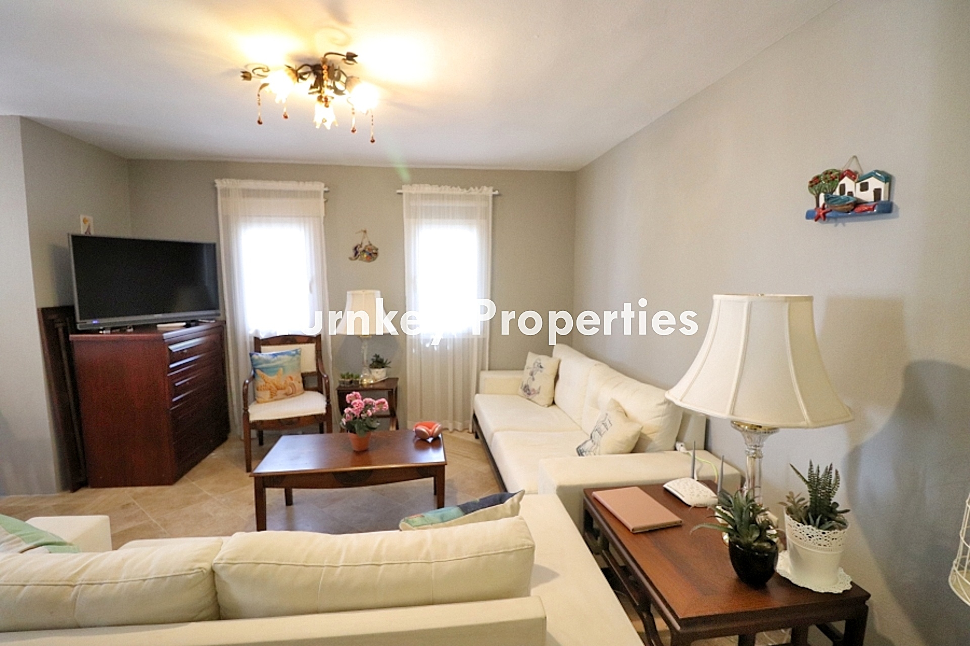 Torba Satılık Müstakil Ev Sahile Yakın Bahçeli Deniz Manzaralı