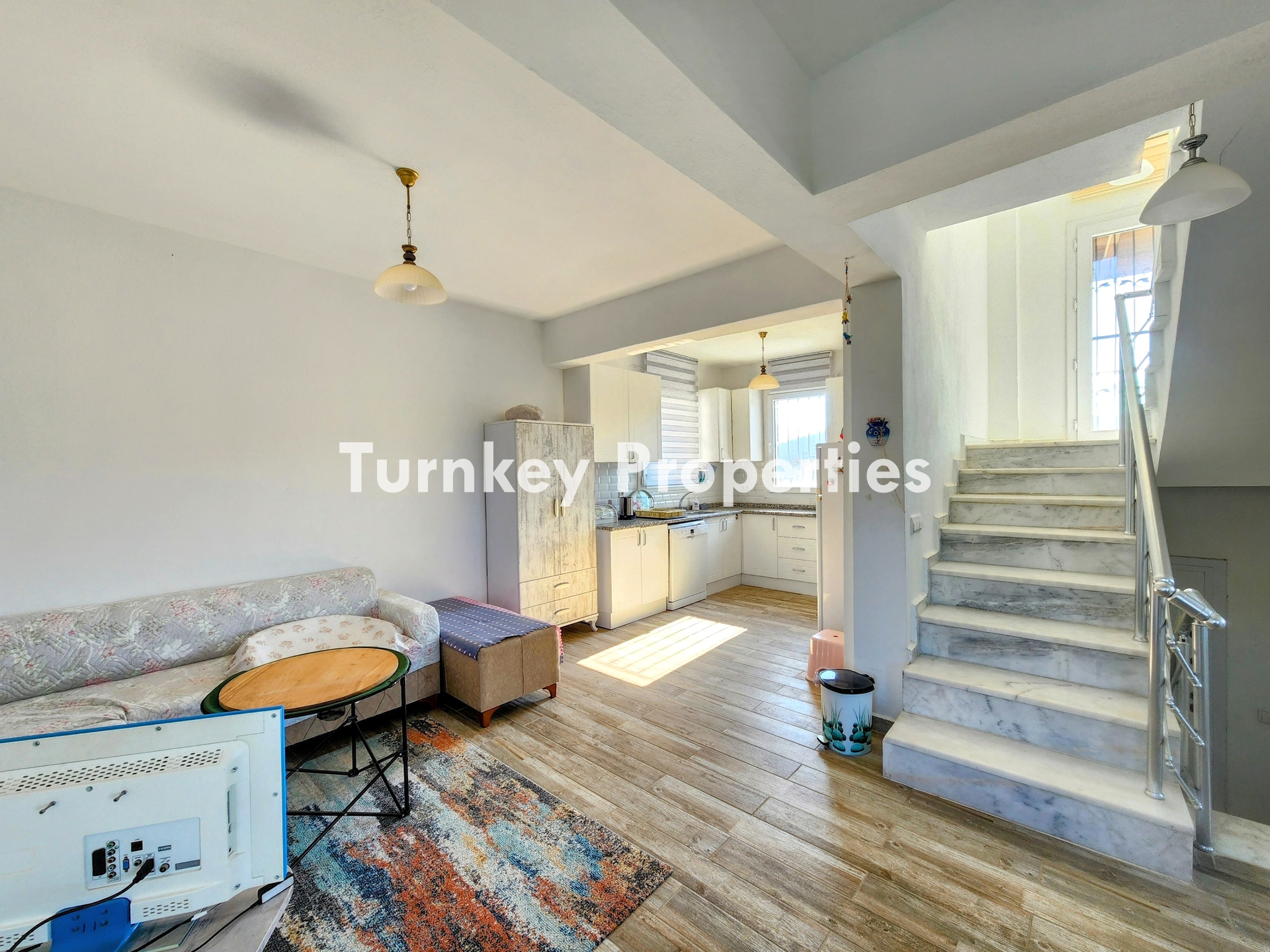 Torba Satılık Deniz Manzaralı Bahçeli Villa Özel Konumda Yaşam