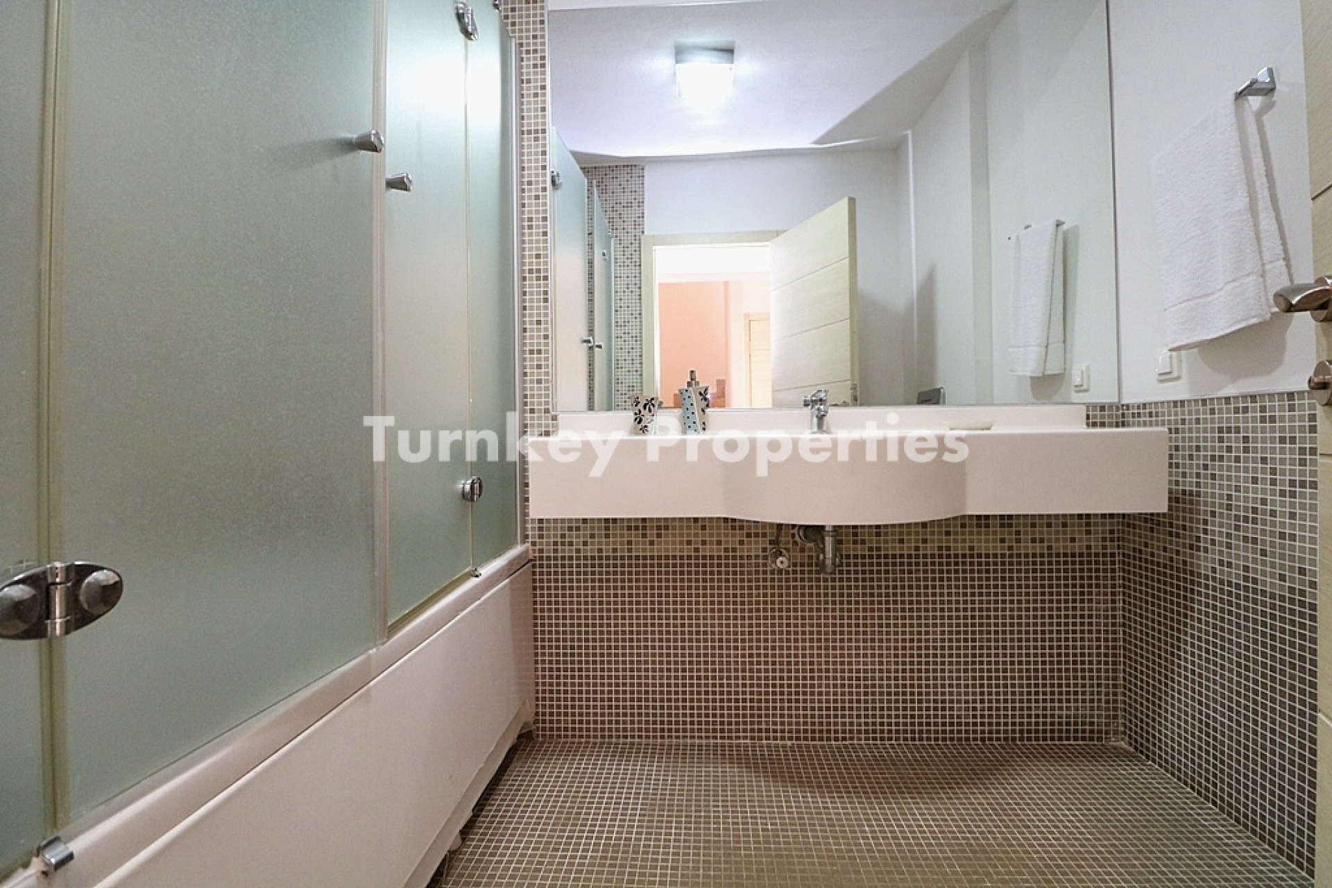 Gündoğan Küçükbük Satılık Tripleks Villa Denize Yakın Site