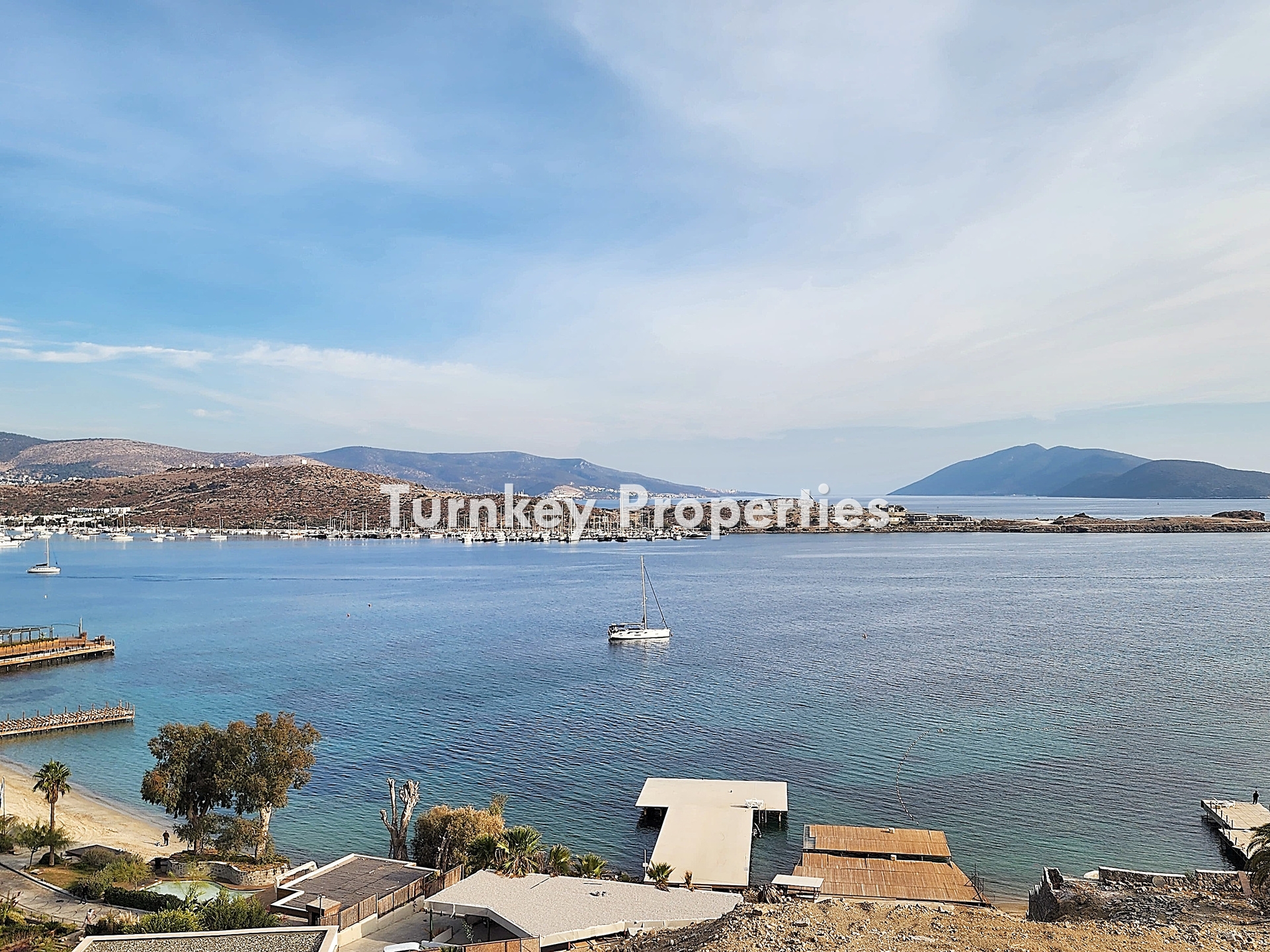 Bitez Gümbet Arası Satılık Denize Sıfır Deniz Manzaralı Daire