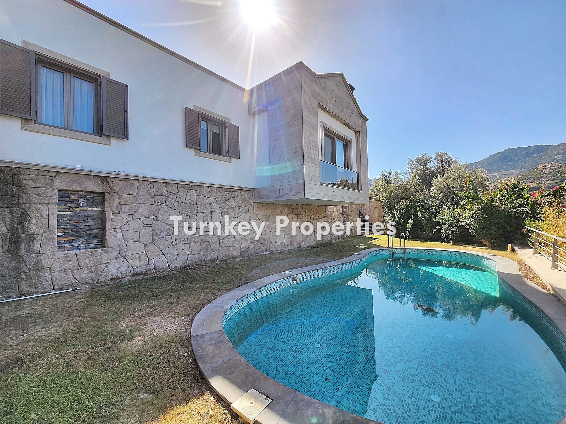 Bodrum Yalıkavak Satılık Villa Bahçeli Özel Havuzlu Ferah Yaşam