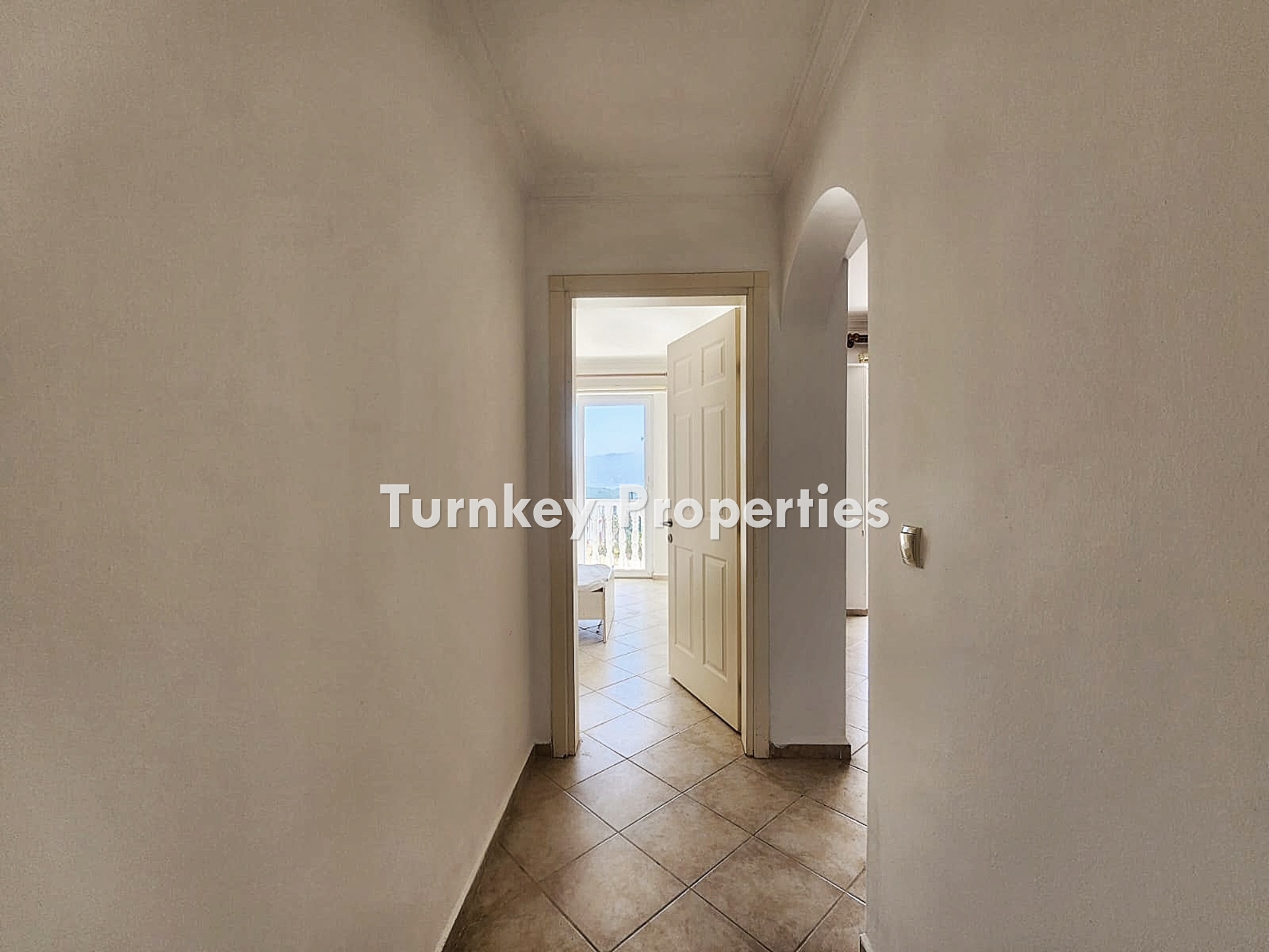 Bodrum Boğaziçi Satılık Bahçe Katı Daire Flamingo Gölü Manzaralı