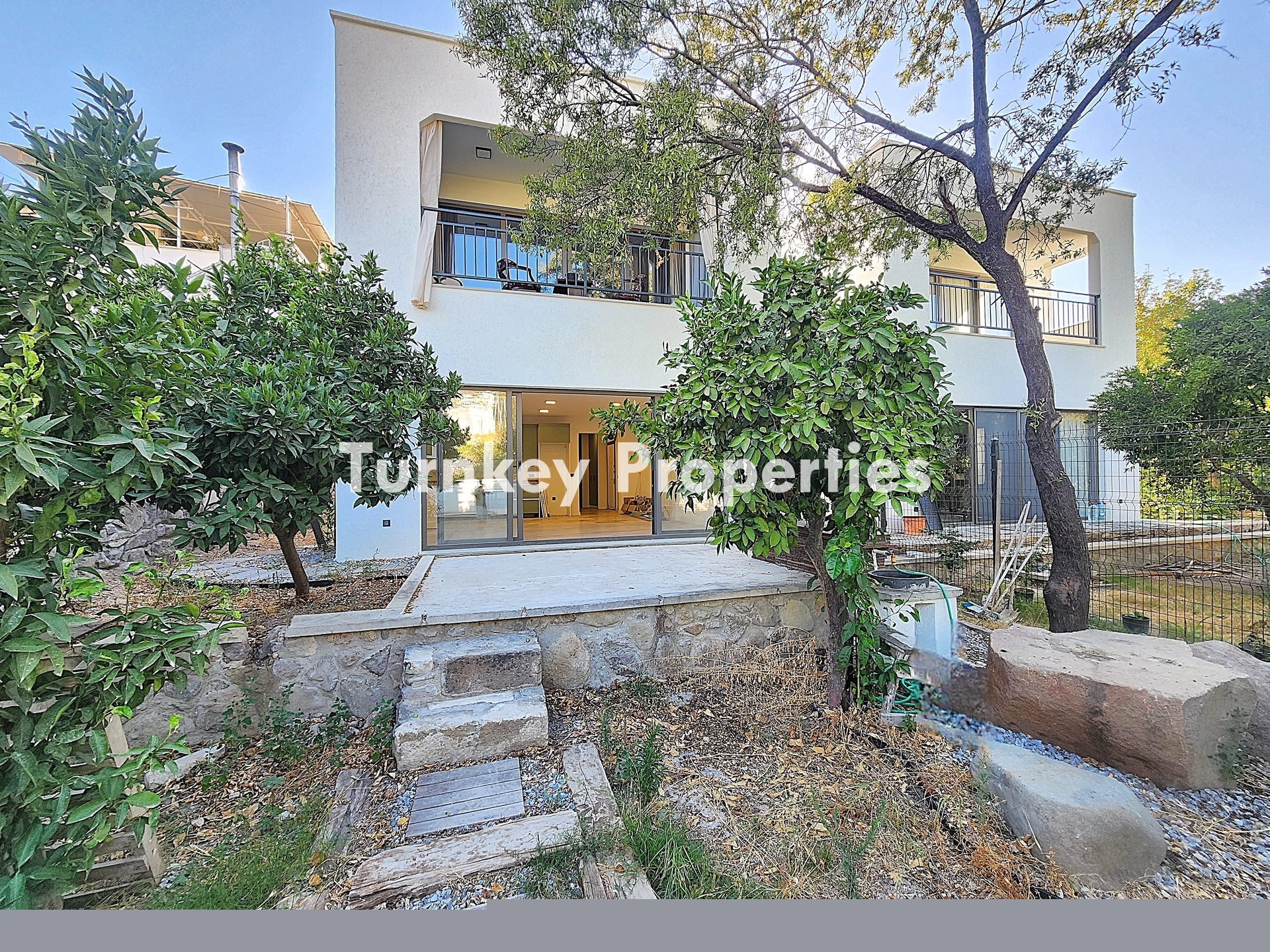 Satıldı - Gündoğan Satılık Bahçe Katı Daire Doğal Taşlı Peyzajlı