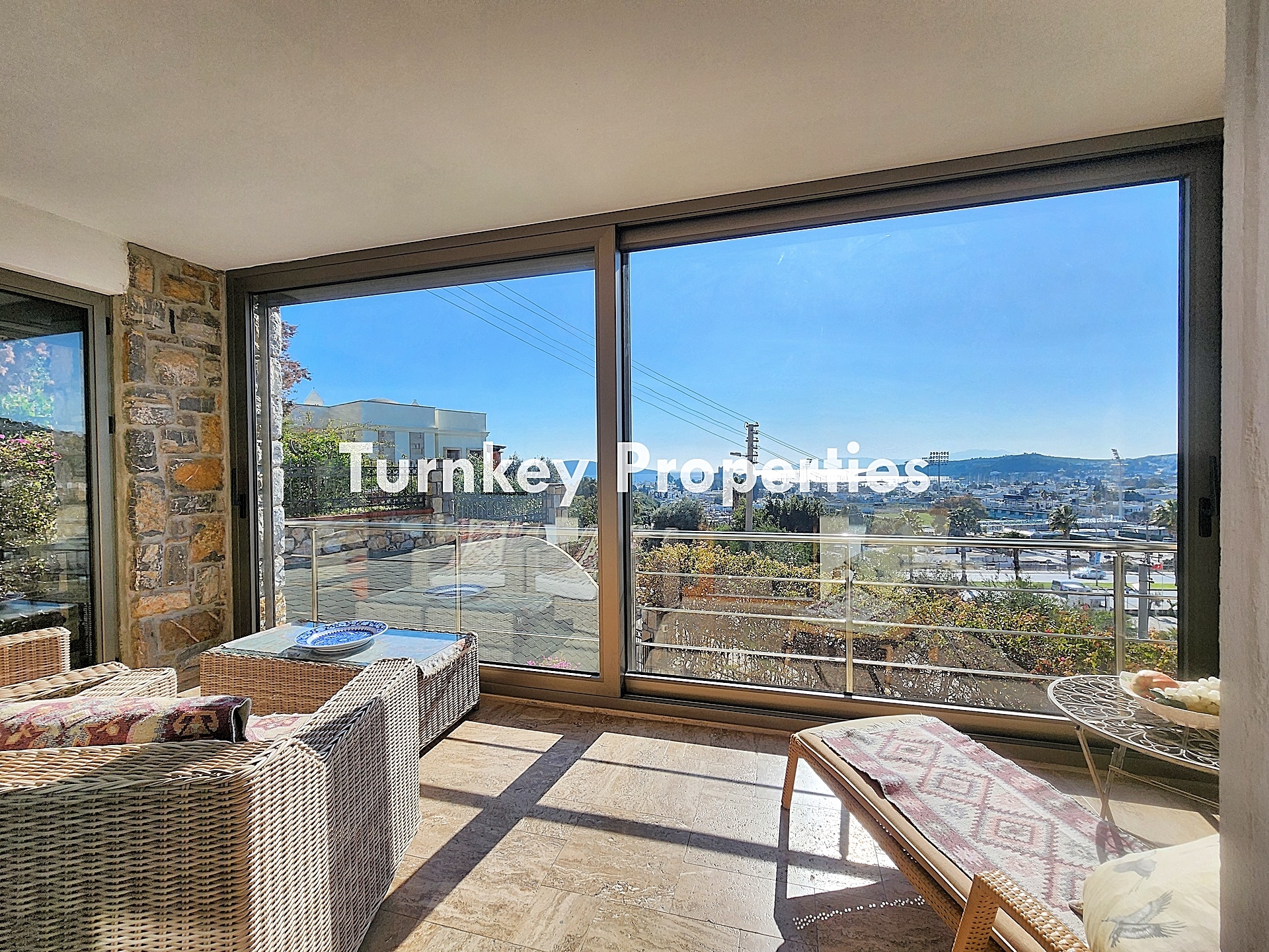 Bodrum Merkez Satılık Ev Deniz Manzaralı Bahçeli Özel Konumda Ev