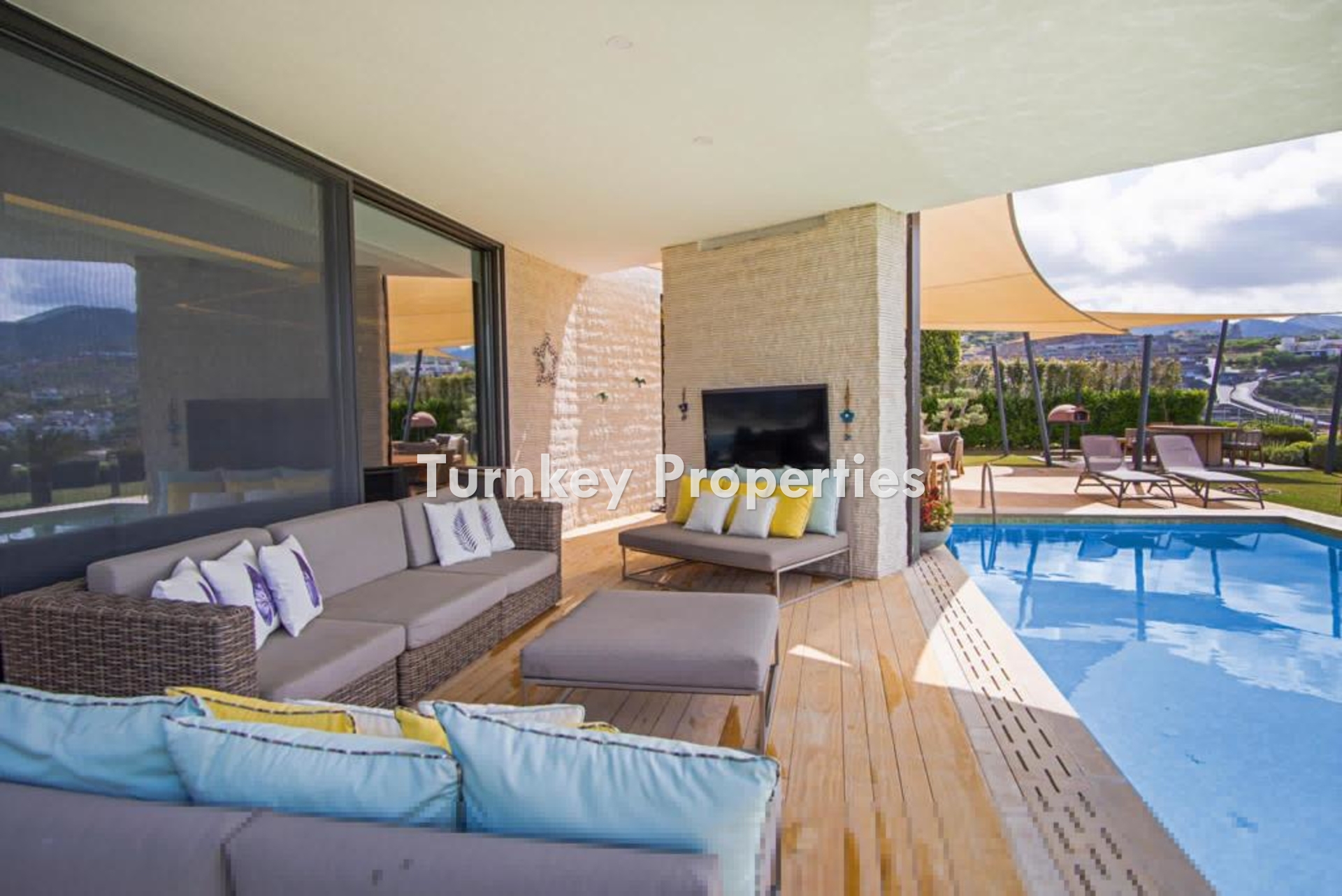 Bodrum Yalıkavak Satılık Villa Denize Sıfır Özel Havuzlu Modern