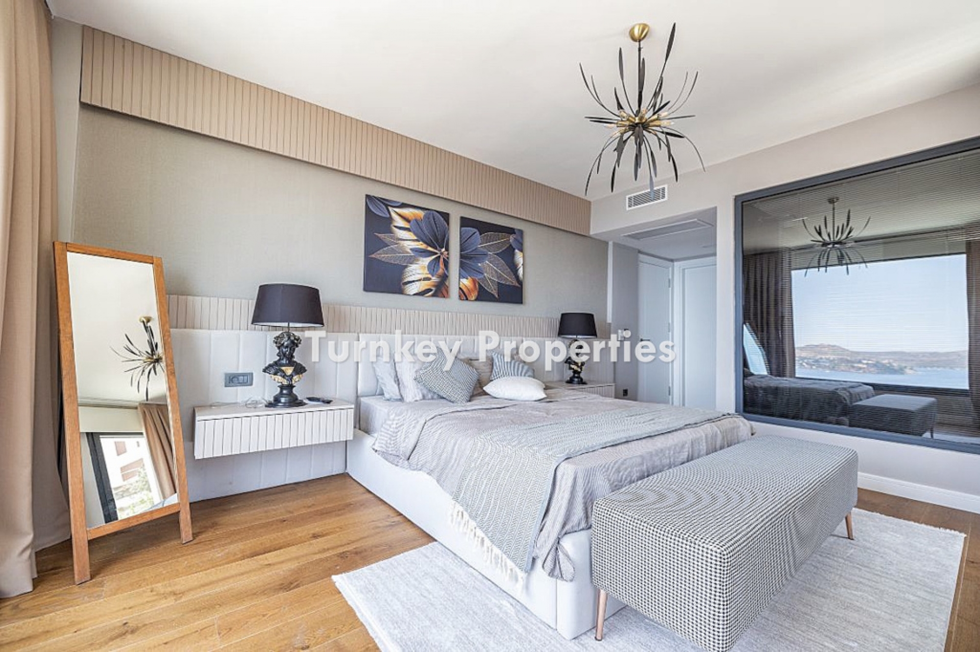 Yalıkavak Satılık Villa Geniş Yaşam Alanlı Marina Manzaralı