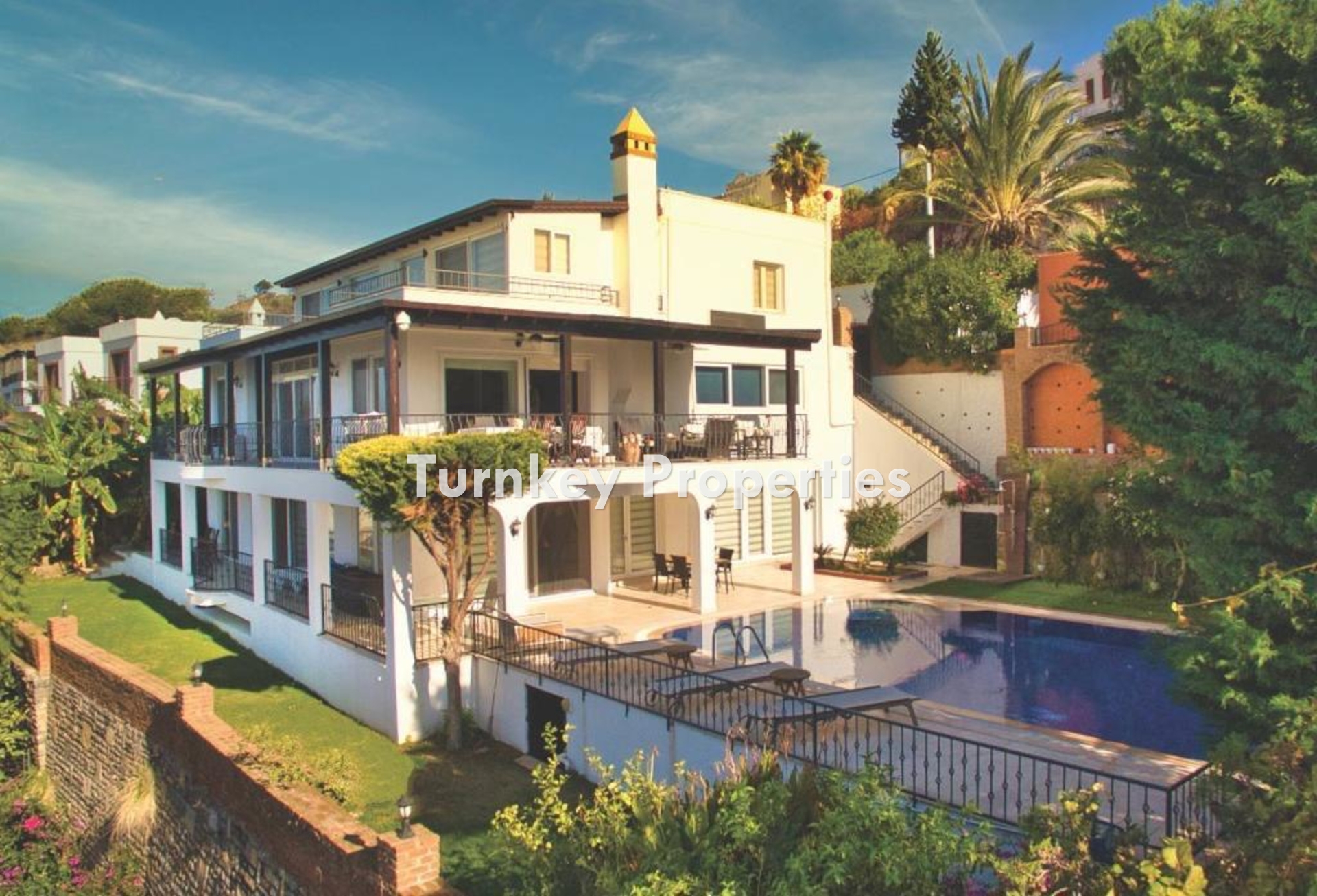 Yalıkavak'ta Nefes Kesen Deniz Manzaralı, Özel Havuzlu Satılık