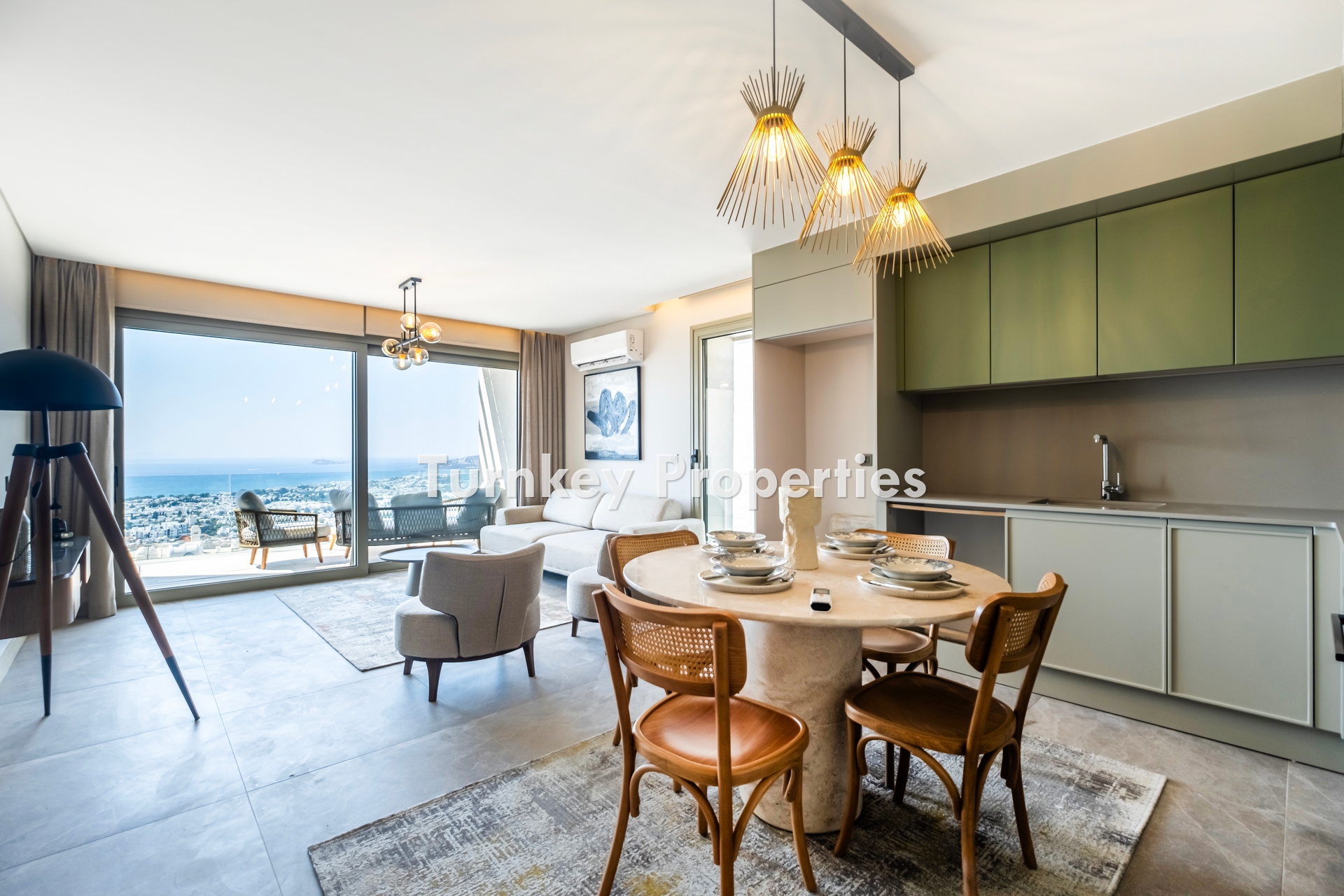 Turgutreis’te Kaliminos ve Marina Manzaralı 3+1 Satılık Daire | Ortak Havuz, Yerden Isıtma, Jeneratör ve Su Deposu Özellikleriyle