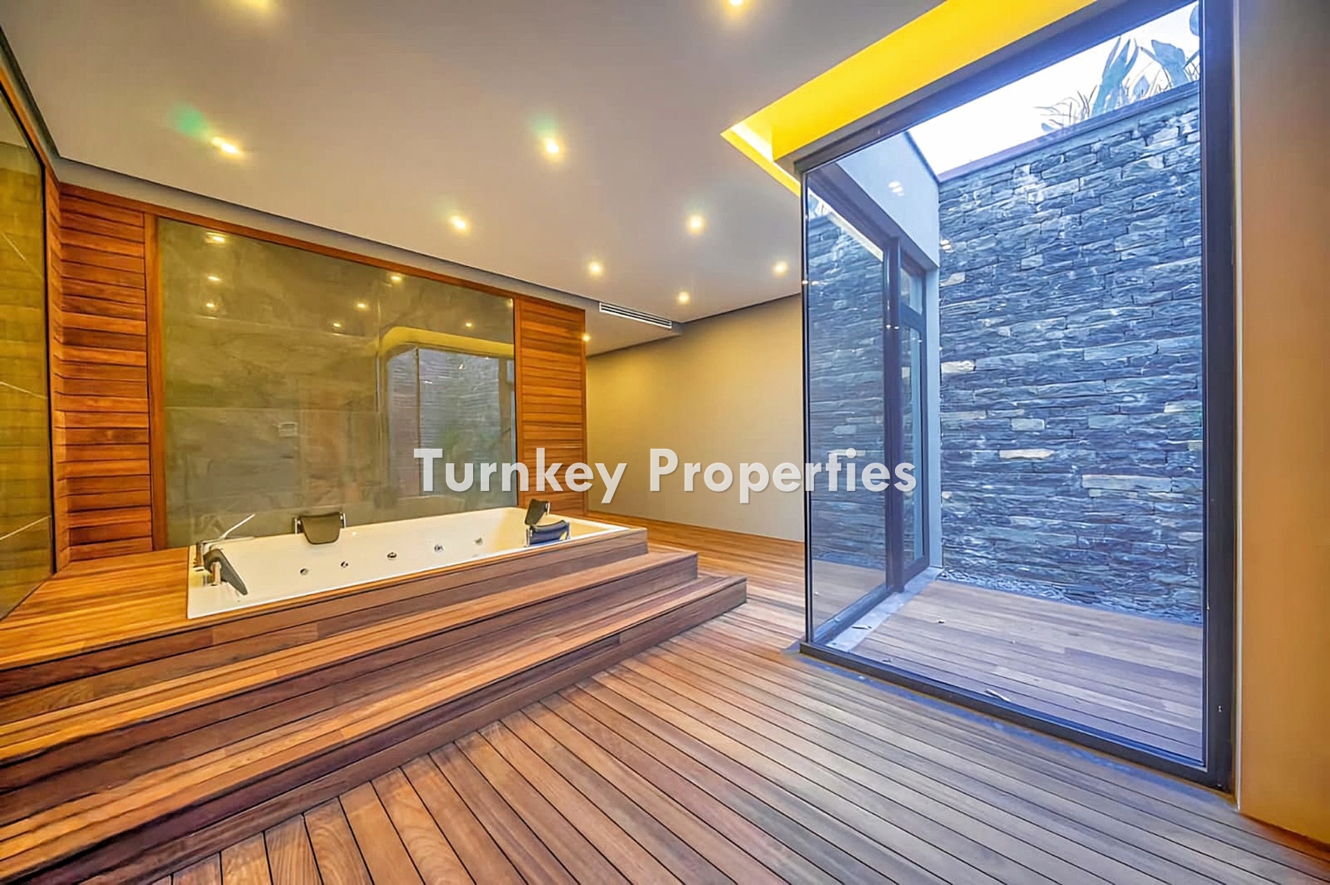 Bodrum Yalıkavak'ta Marina Manzaralı Satılık Müstakil Özel Villa