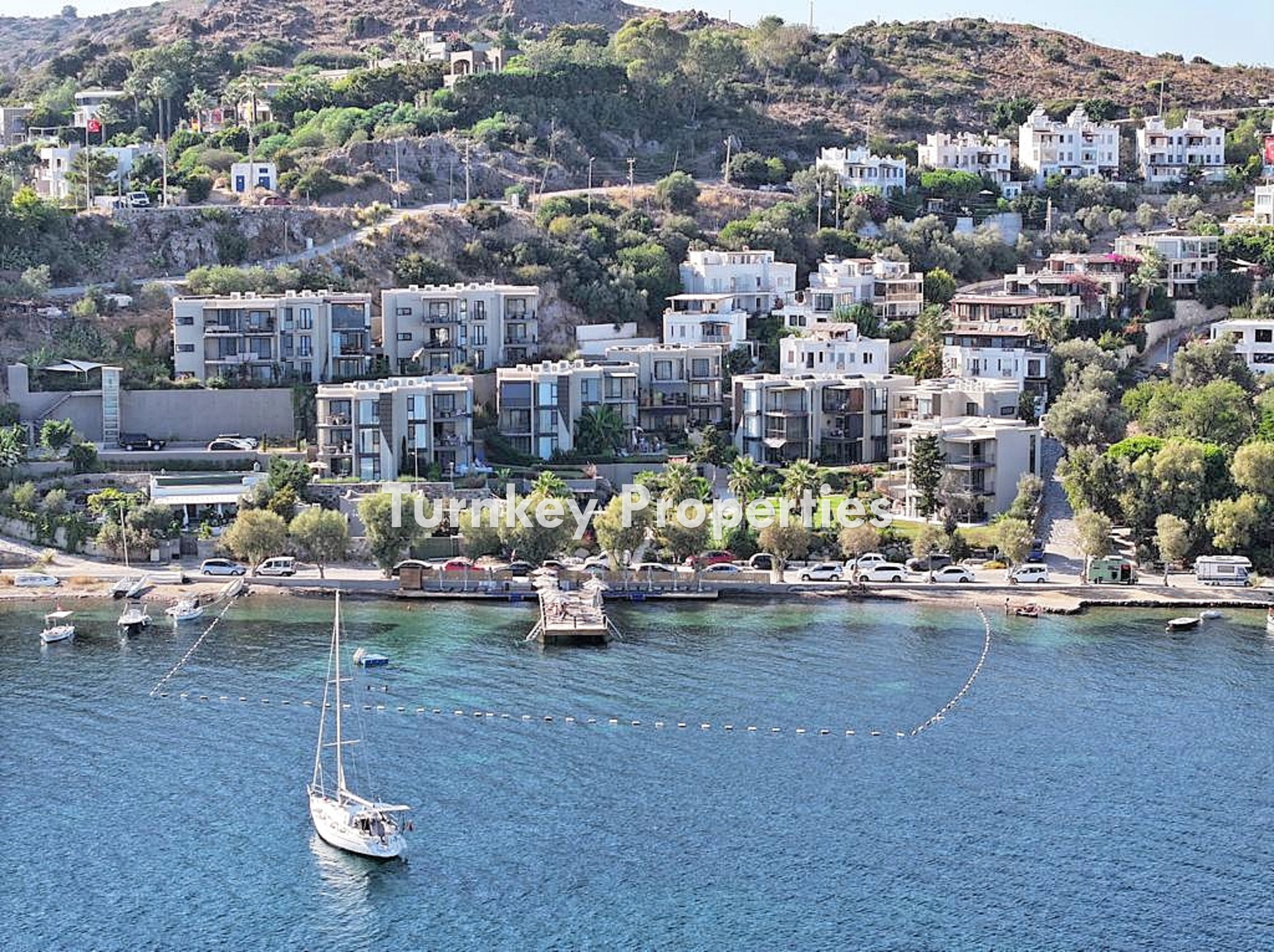 Yalıkavak Küdür Satılık Daire Denize Sıfır Geniş Bahçeli Site