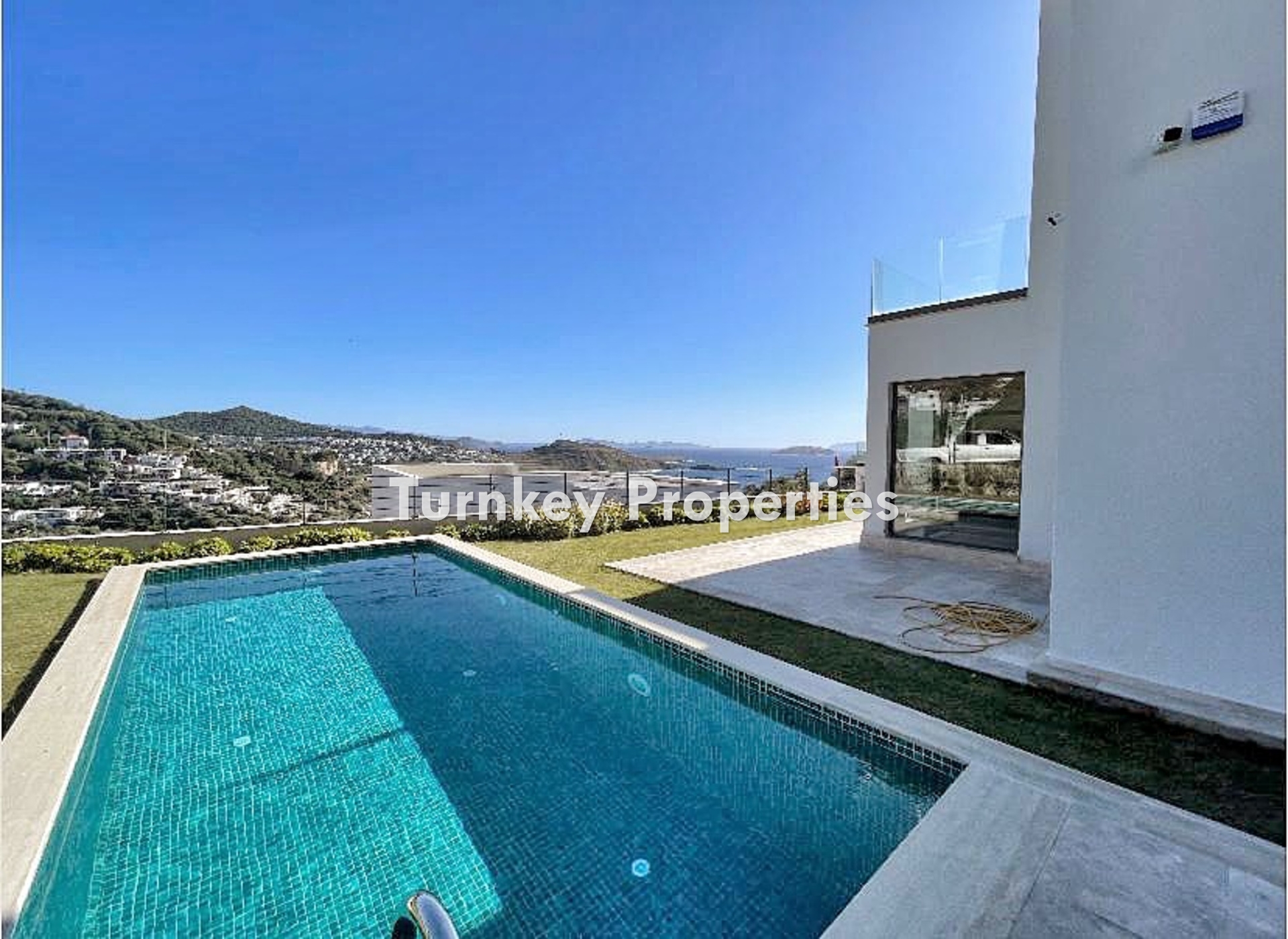 Gümüşlük Koyunbaba Satılık Villa Manzaralı Yerden Isıtma