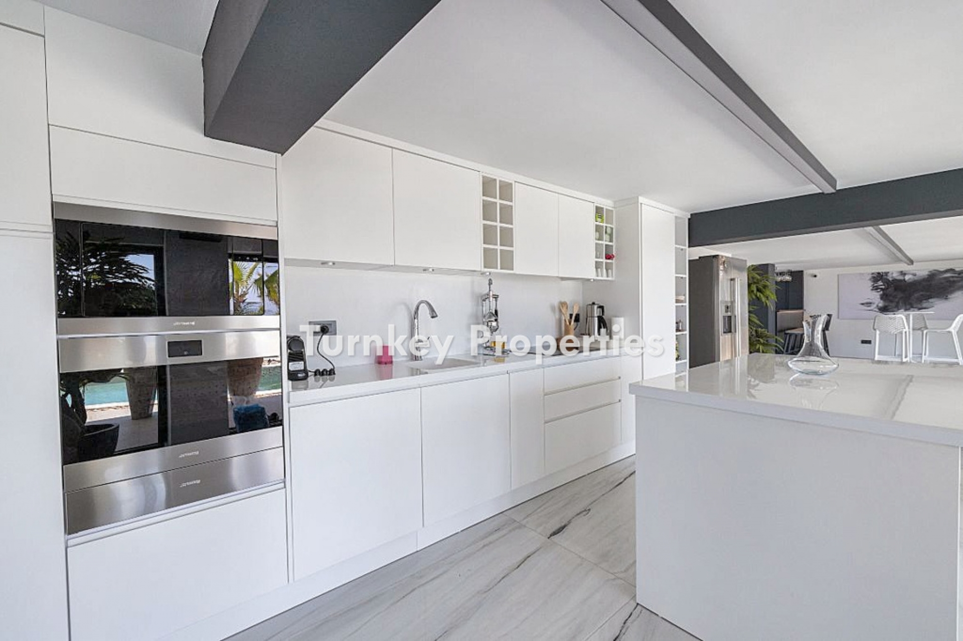 Yalıkavak Satılık Villa Geniş Yaşam Alanlı Marina Manzaralı