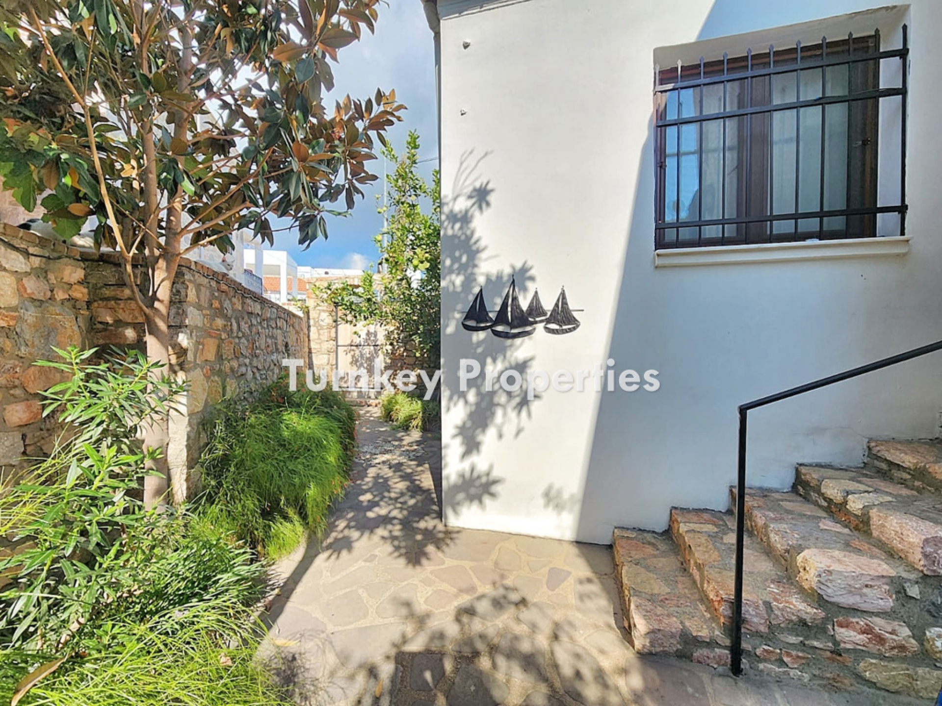 Bodrum Merkez Satılık Taş Ev Otantik Tasarım Yürüme Mesafesinde